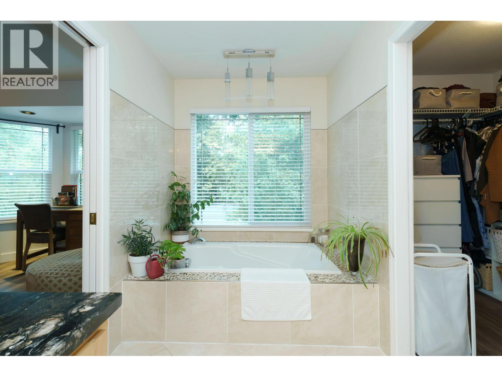 23508 Tamarack Lane, Maple Ridge, British Columbia  V2W 1A9 - Photo 21 - R3056167
