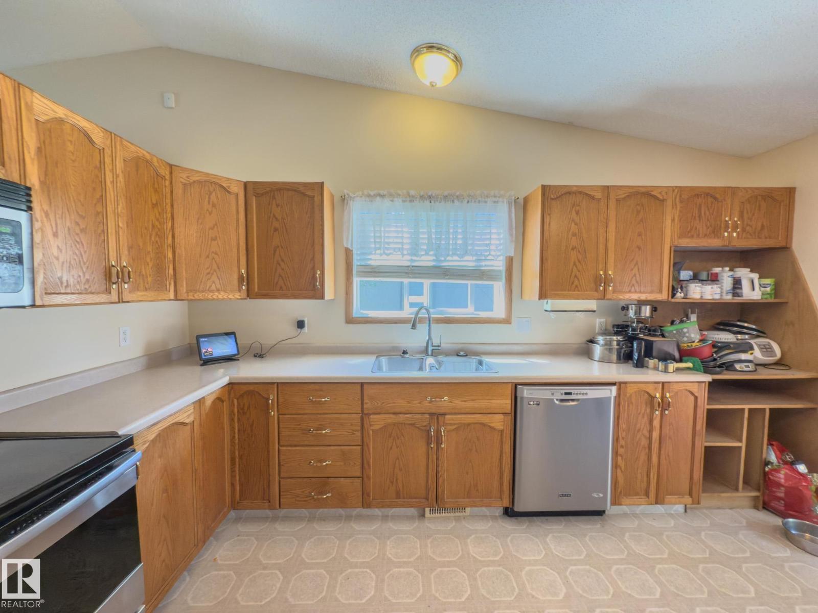 5210 50 St, Cold Lake, Alberta  T9M 1C9 - Photo 16 - E4461217