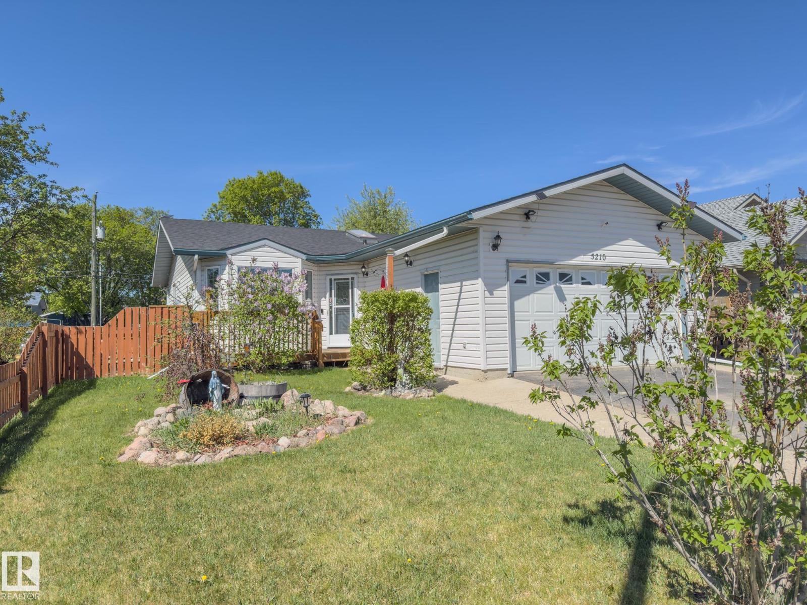 5210 50 St, Cold Lake, Alberta  T9M 1C9 - Photo 2 - E4461217