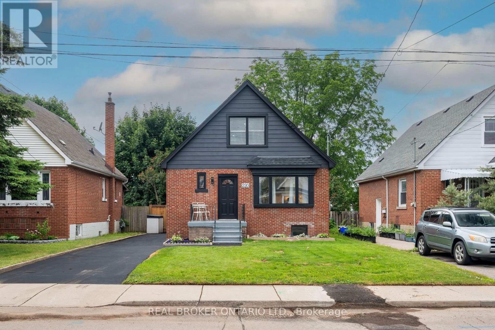 BASEMENT - 220 HOLMESDALE AVENUE S, Hamilton, Ontario