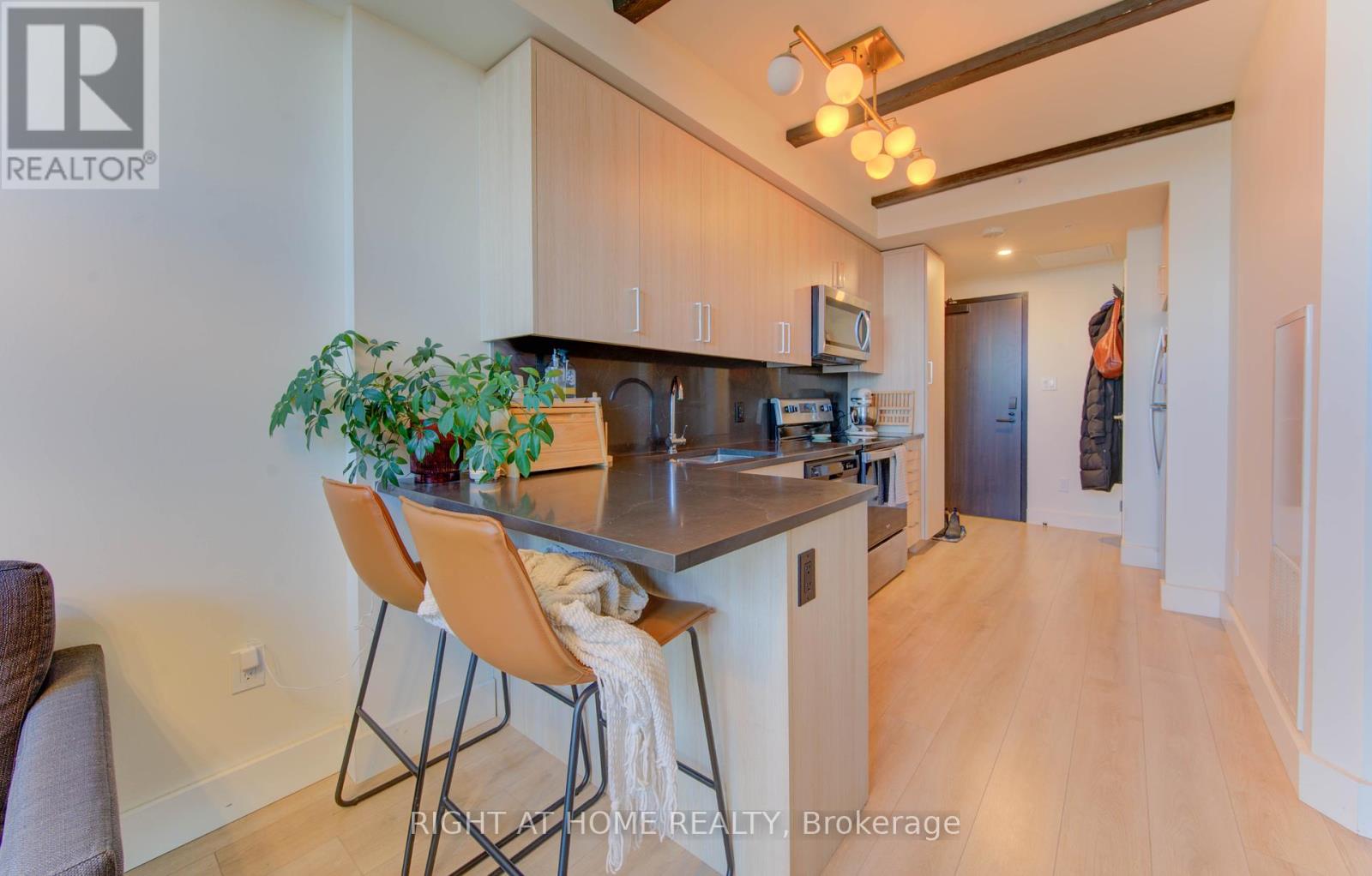 1030 - 145 Columbia Street W, Waterloo, Ontario  N2L 0K7 - Photo 2 - X12450625