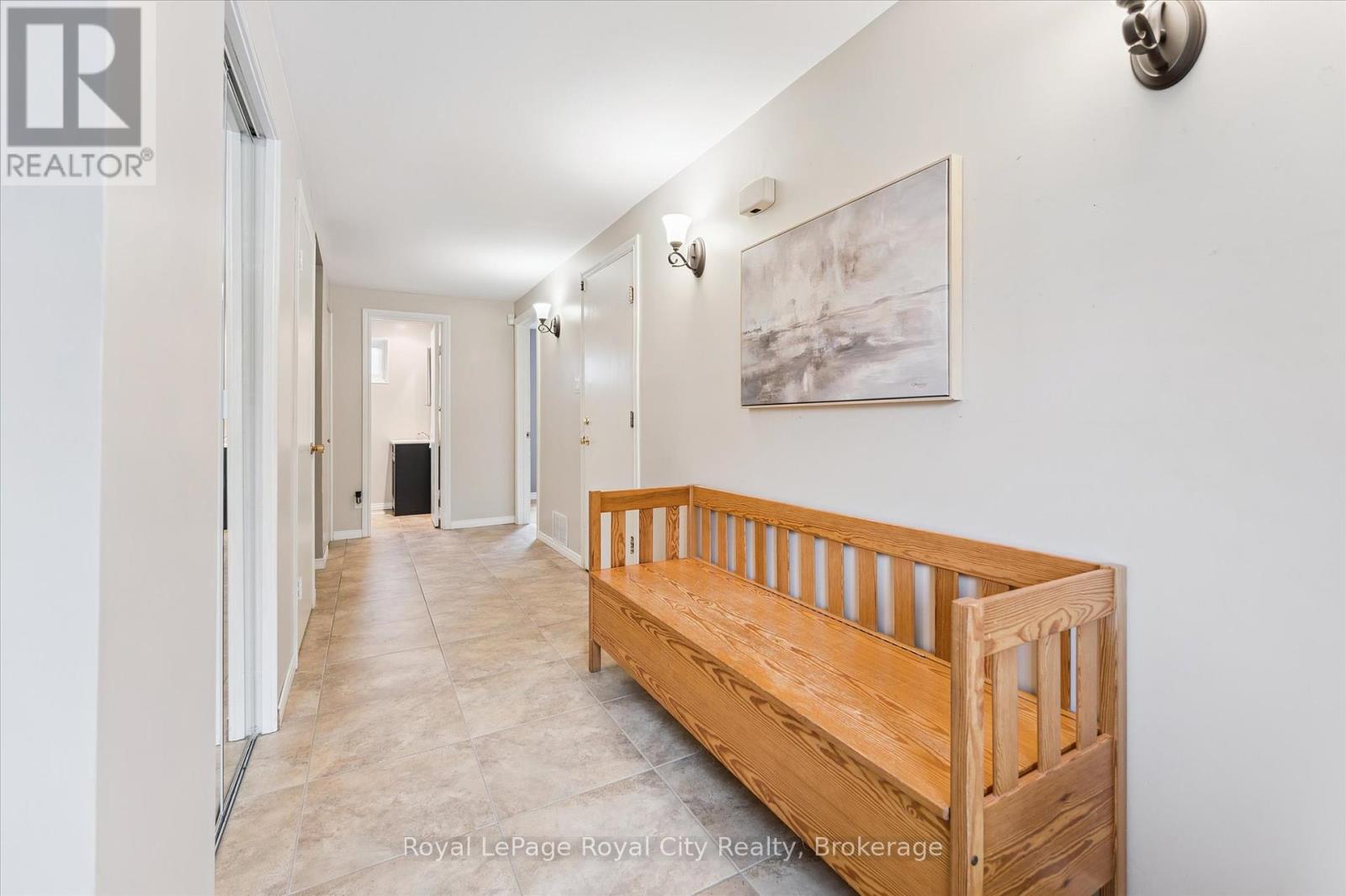 47 Argyle Drive, Guelph, Ontario  N1G 2P4 - Photo 6 - X12450684