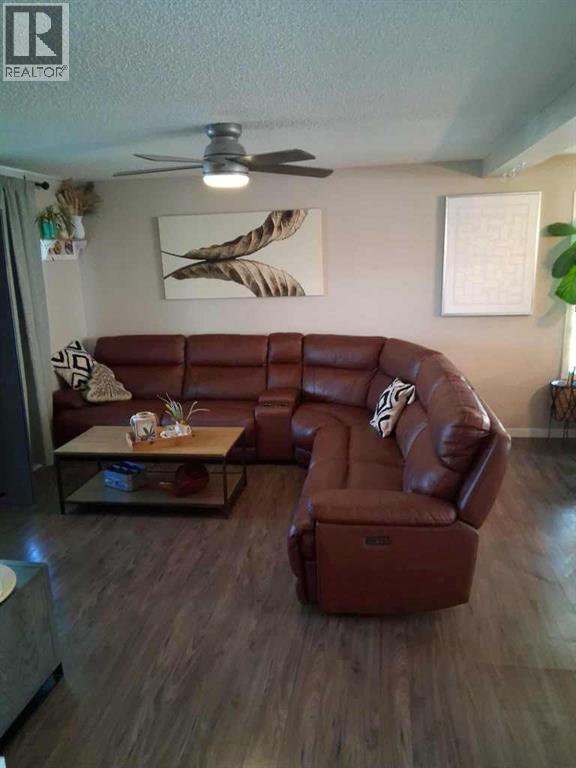 49 Fireside Bend, Cochrane, Alberta  T4C 0V6 - Photo 3 - A2262492