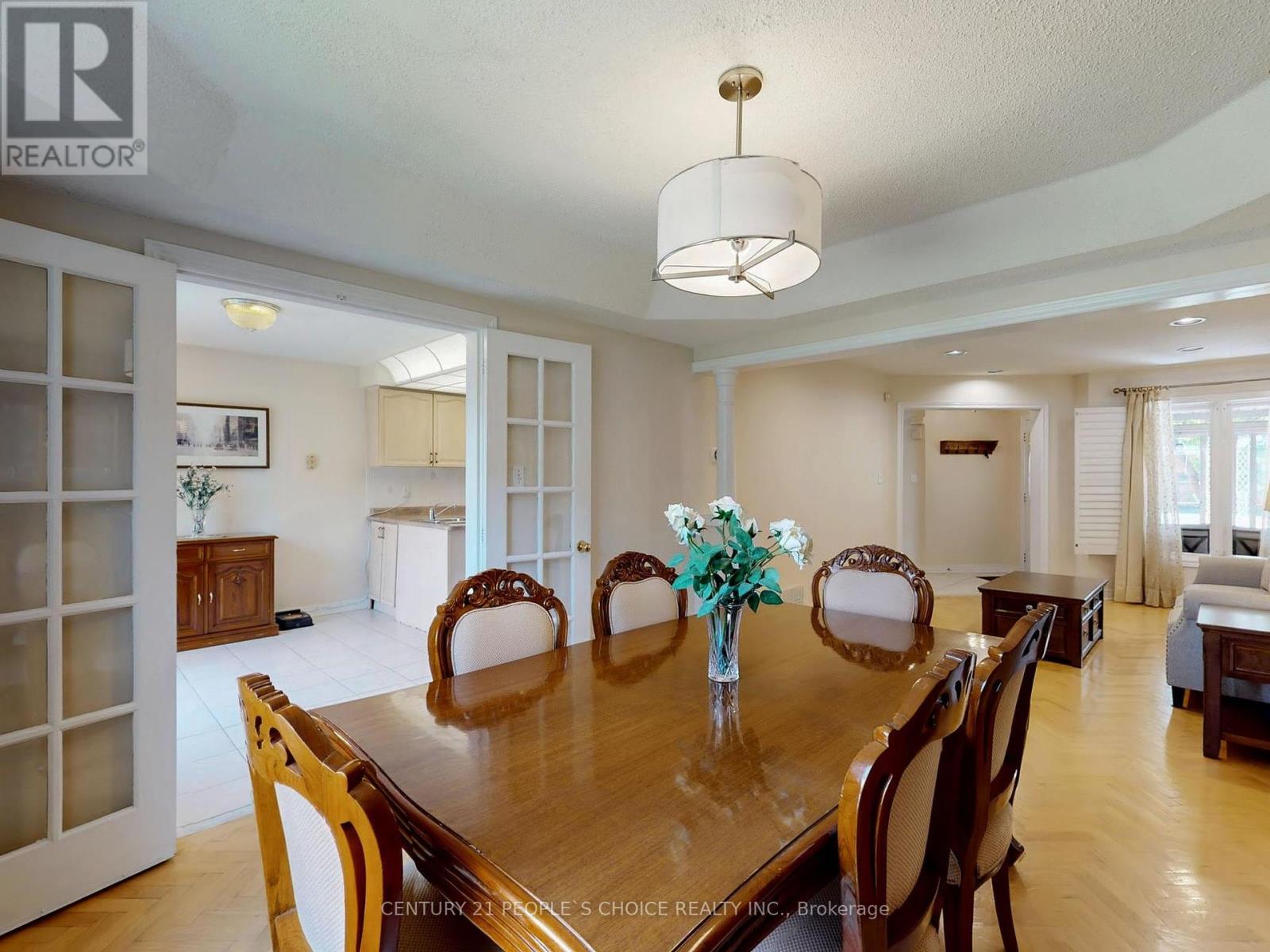 5731 Mersey Street, Mississauga, Ontario  L5V 1V7 - Photo 12 - W12449744