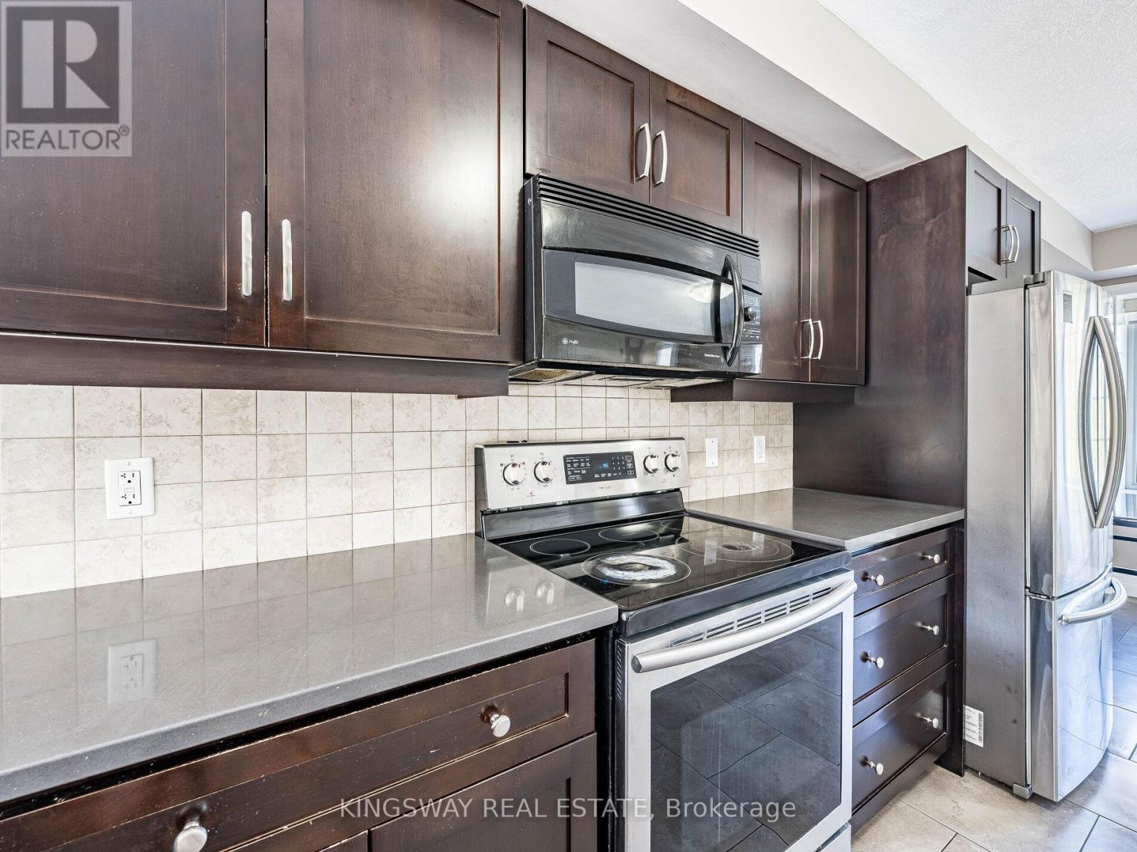 15 - 275 Old Huron Road E, Kitchener, Ontario  N2R 1P9 - Photo 14 - X12405205