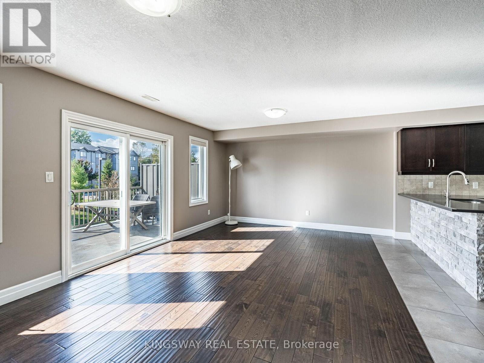 15 - 275 Old Huron Road E, Kitchener, Ontario  N2R 1P9 - Photo 23 - X12405205