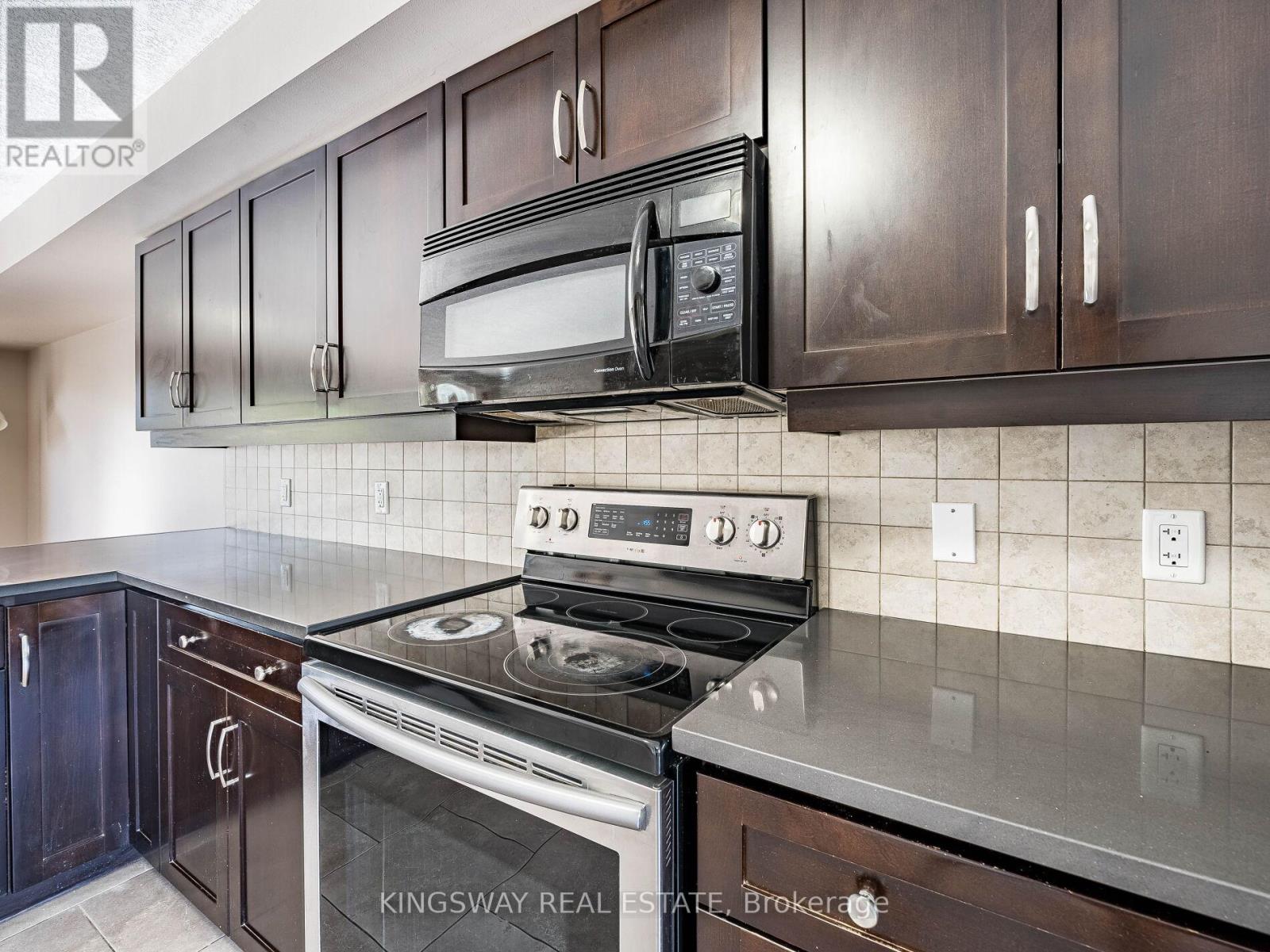 15 - 275 Old Huron Road E, Kitchener, Ontario  N2R 1P9 - Photo 17 - X12405205