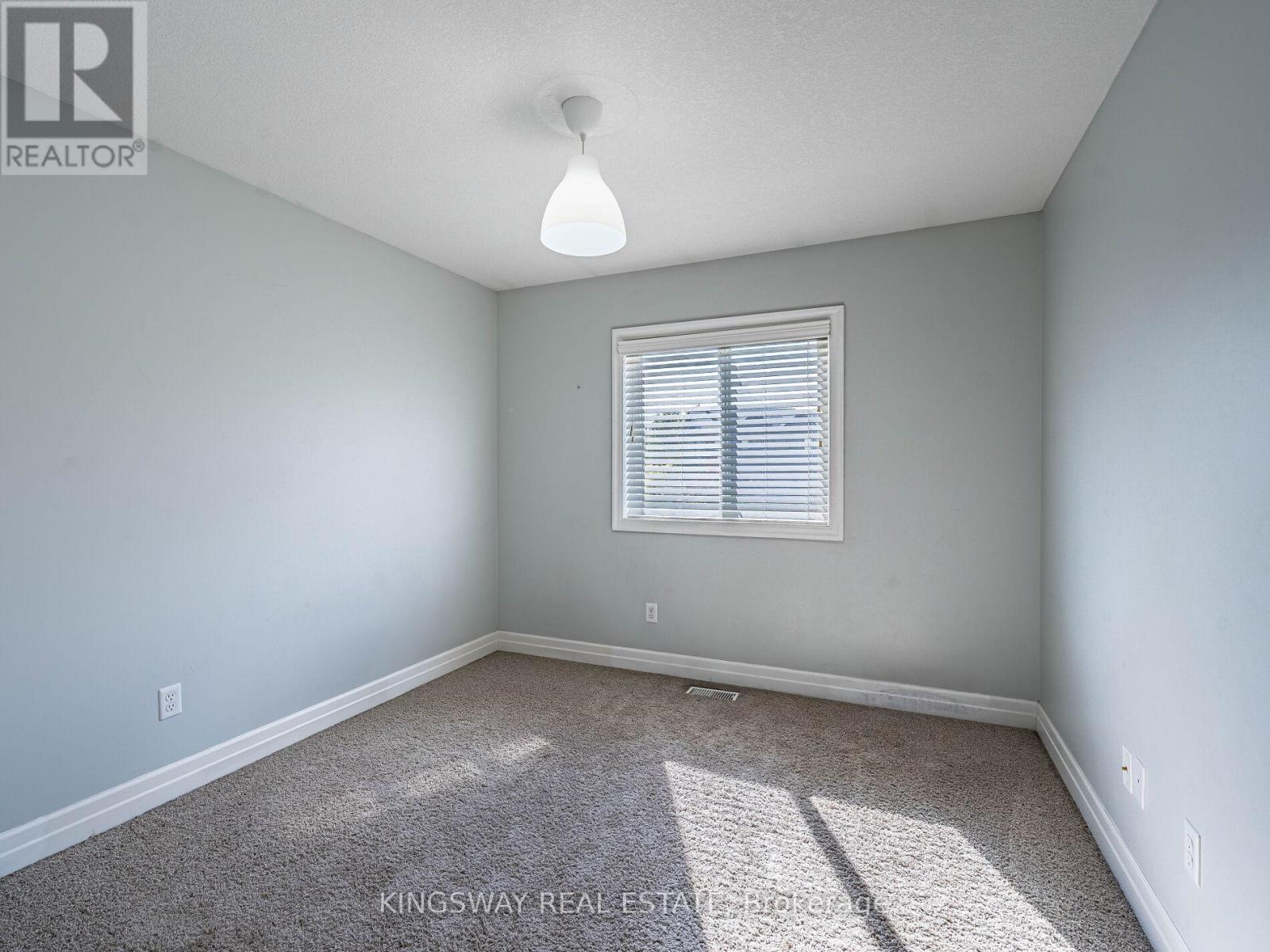 15 - 275 Old Huron Road E, Kitchener, Ontario  N2R 1P9 - Photo 30 - X12405205
