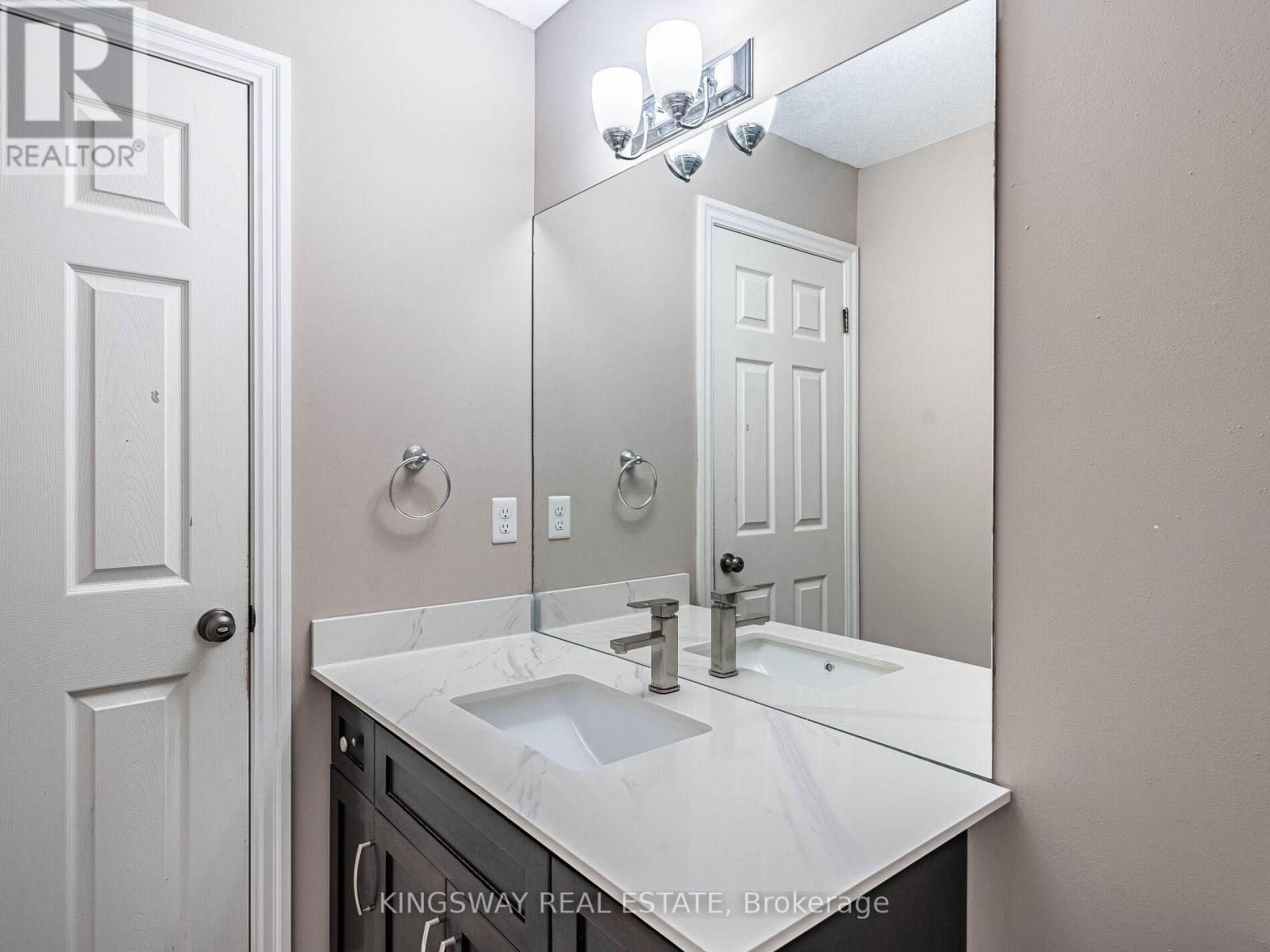 15 - 275 Old Huron Road E, Kitchener, Ontario  N2R 1P9 - Photo 39 - X12405205