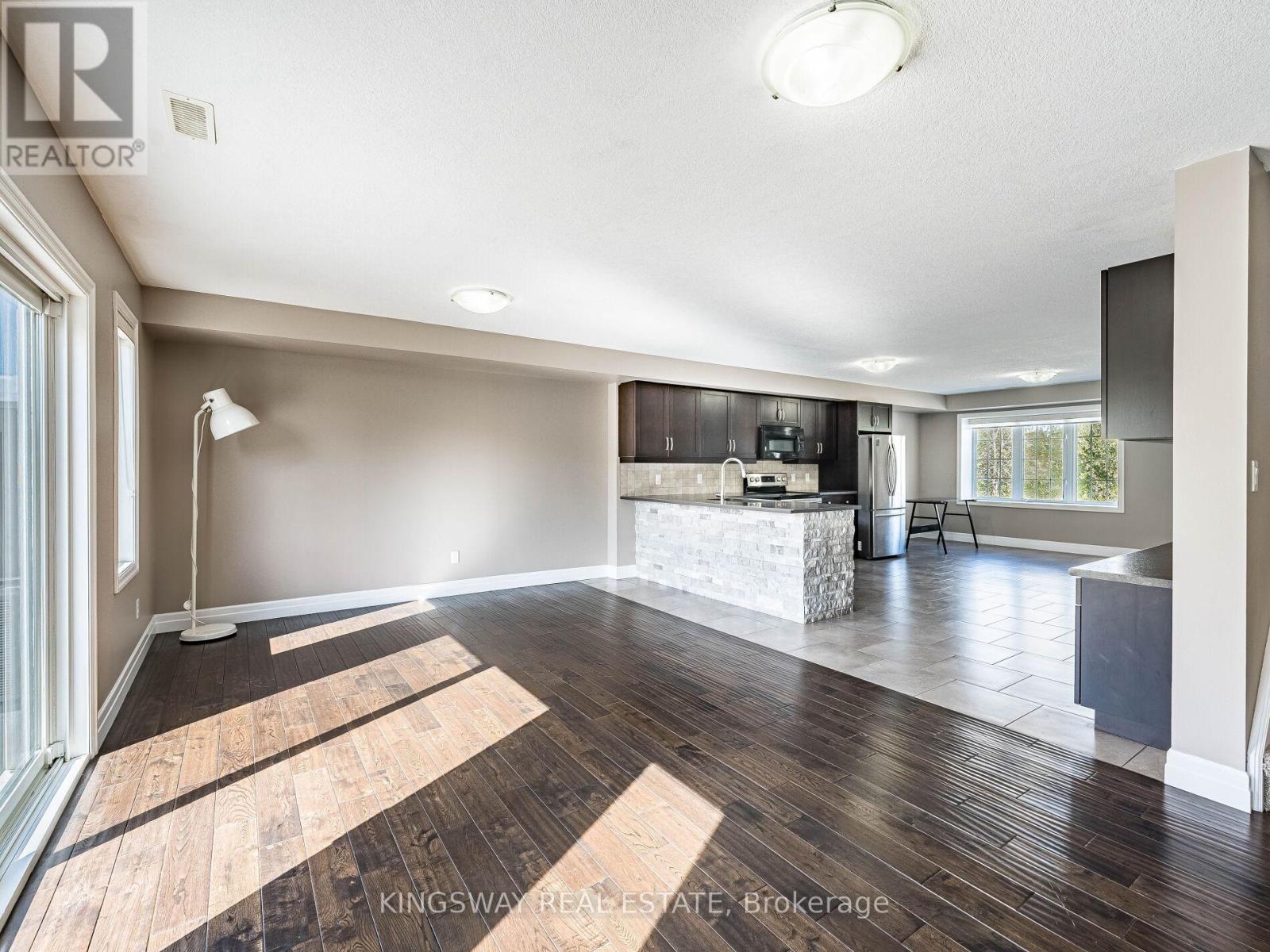 15 - 275 Old Huron Road E, Kitchener, Ontario  N2R 1P9 - Photo 22 - X12405205