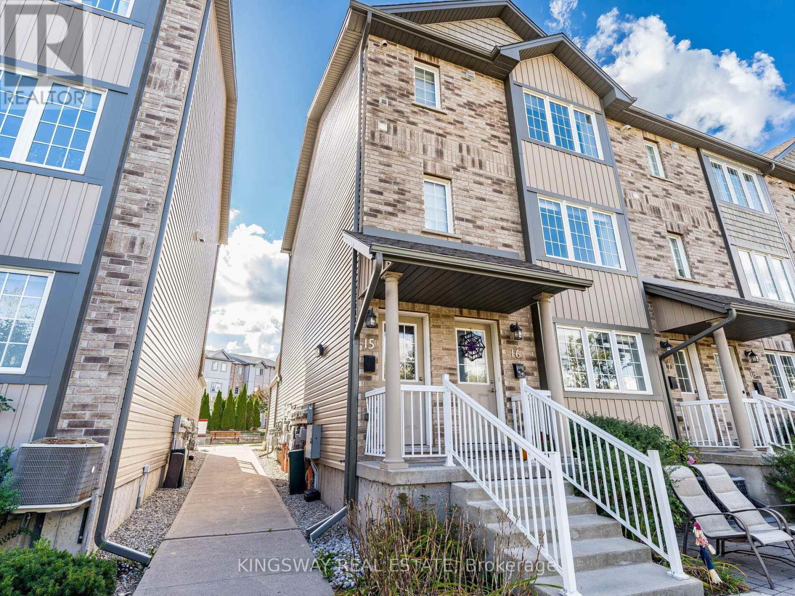 15 - 275 Old Huron Road E, Kitchener, Ontario  N2R 1P9 - Photo 3 - X12405205