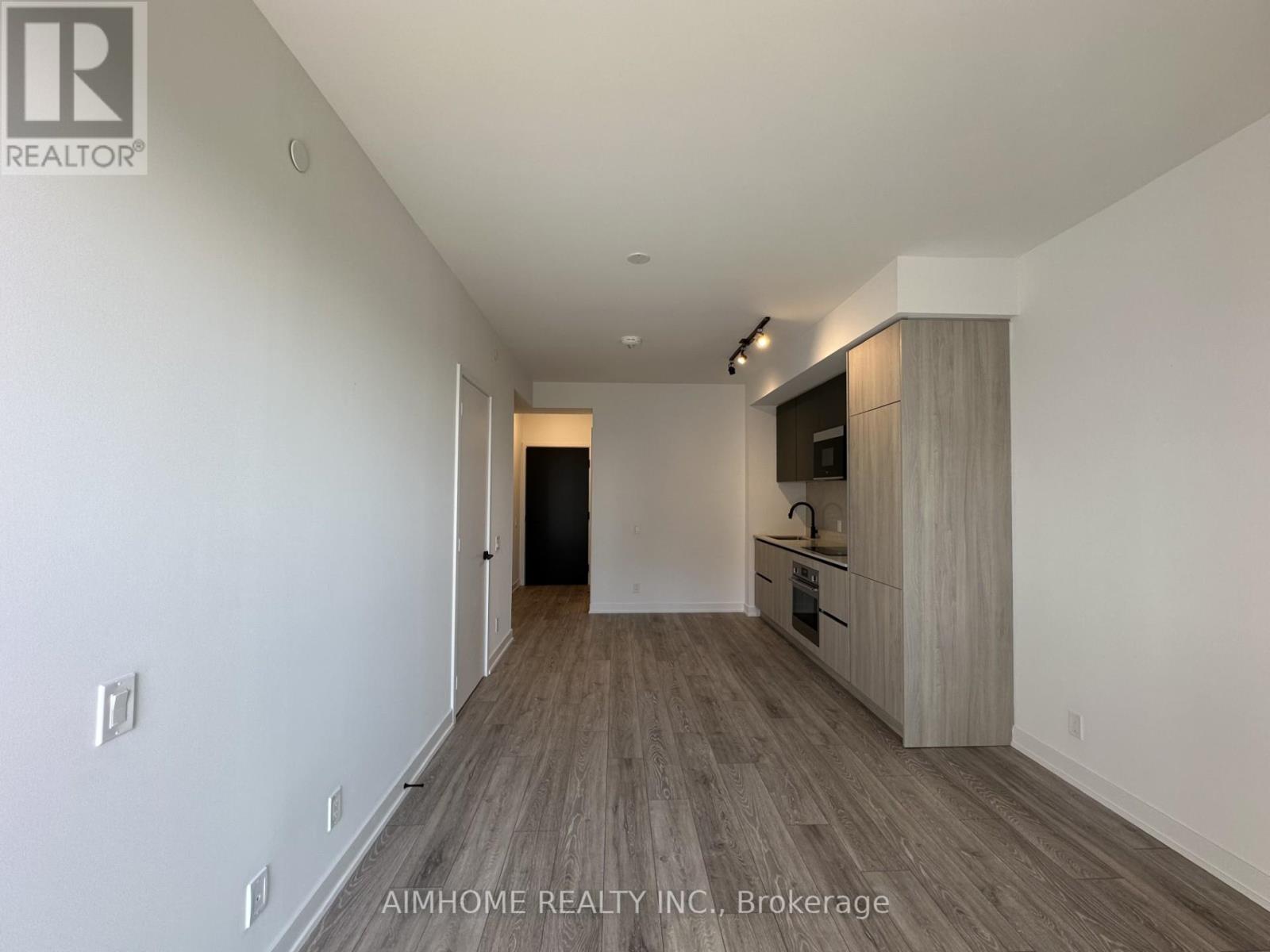 1721 - 108 Peter Street, Toronto, Ontario  M5V 0W2 - Photo 6 - C12450650