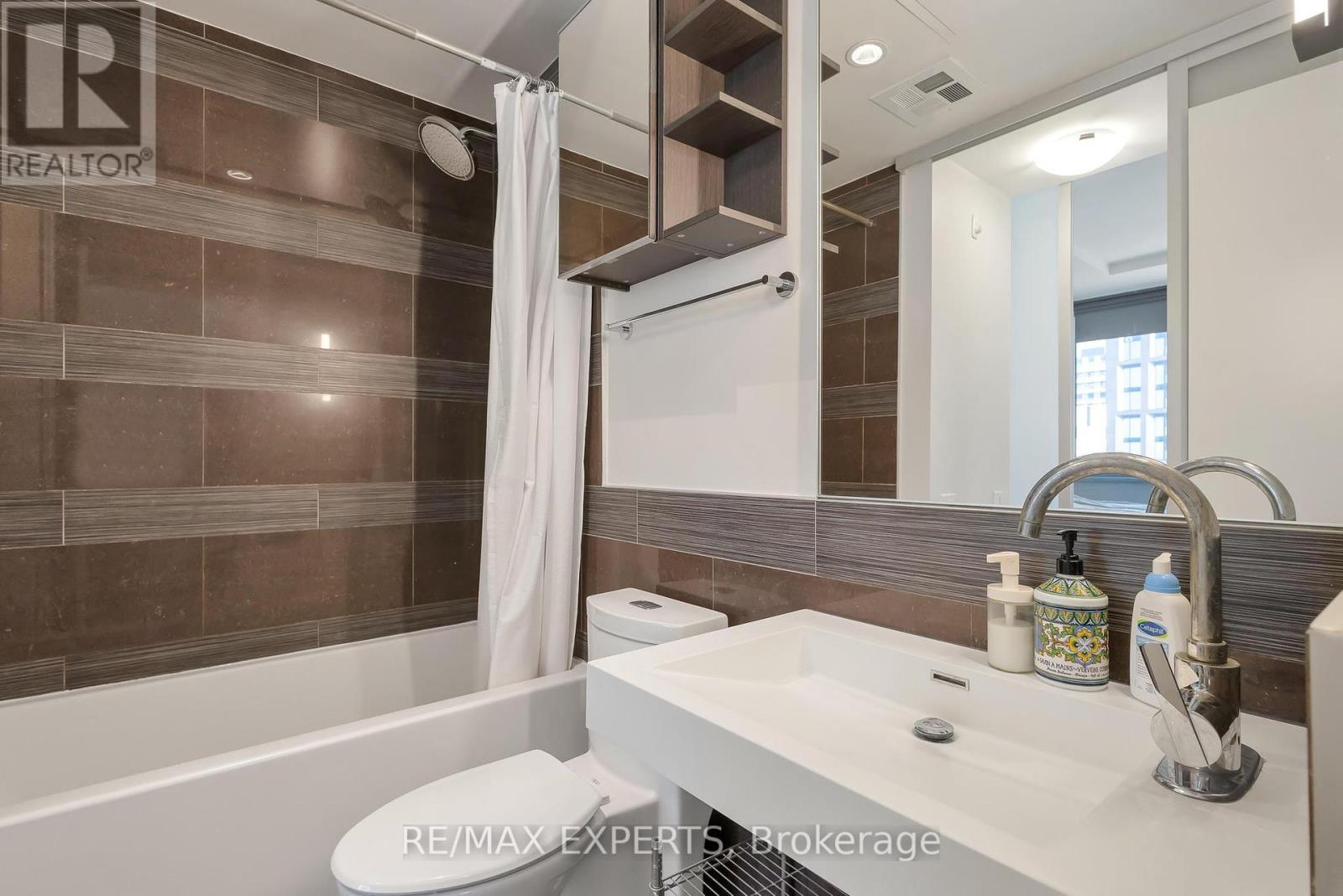 302 - 390 Cherry Street, Toronto (Waterfront Communities), Ontario  M5A 3L7 - Photo 15 - C12450664