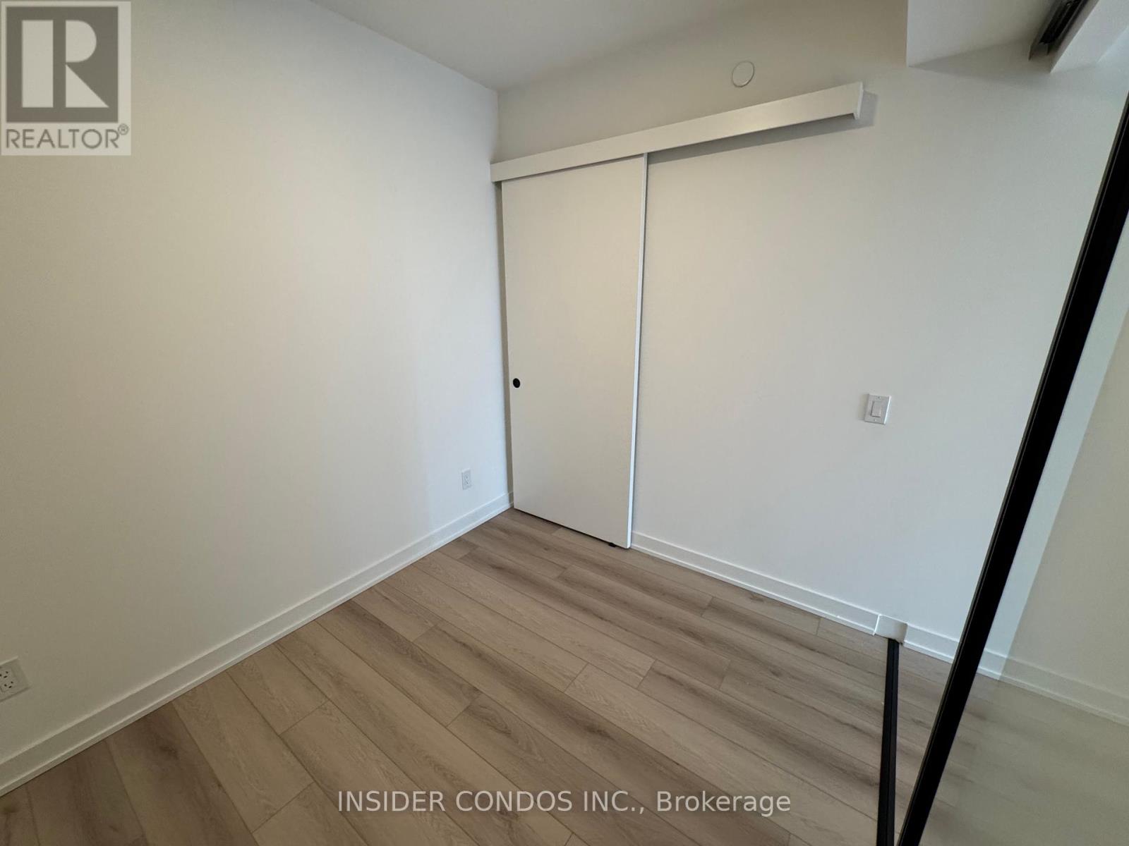 602 - 5 Lakeview Avenue, Toronto, Ontario  M6J 0H3 - Photo 4 - C12450681