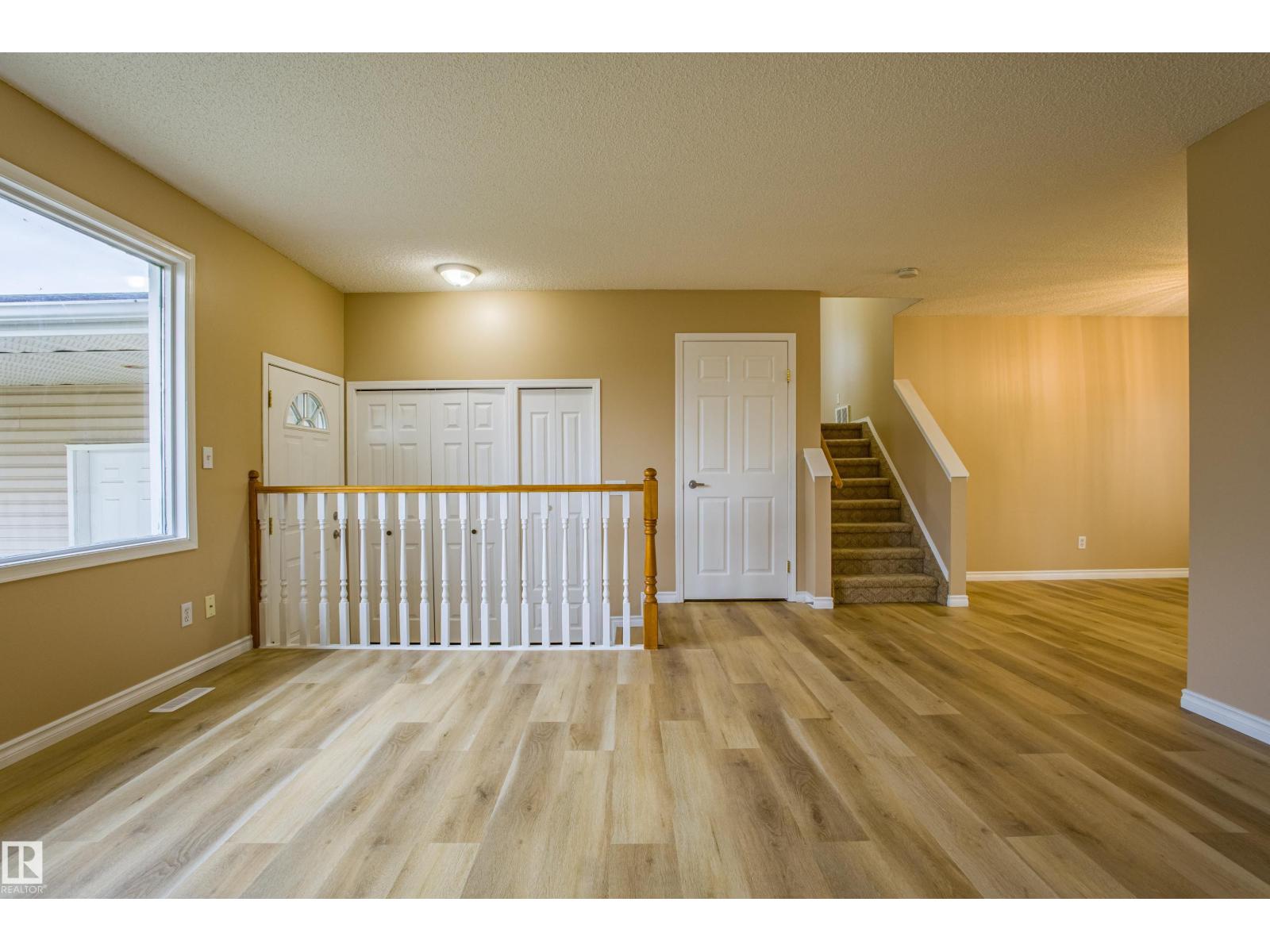 3835 47 St Nw Nw, Edmonton, Alberta  T6L 5B3 - Photo 10 - E4461220