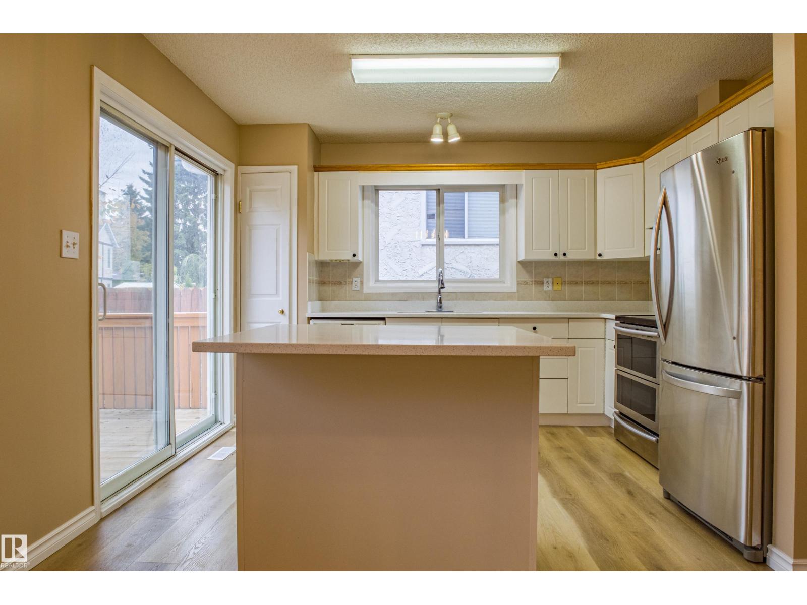3835 47 St Nw Nw, Edmonton, Alberta  T6L 5B3 - Photo 15 - E4461220