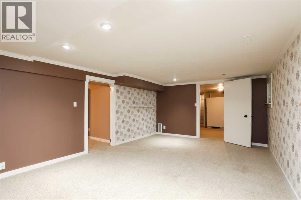 72 Broadway  S, Raymond, Alberta  T0K 2S0 - Photo 37 - A2245424