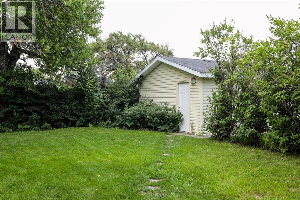 72 Broadway  S, Raymond, Alberta  T0K 2S0 - Photo 46 - A2245424