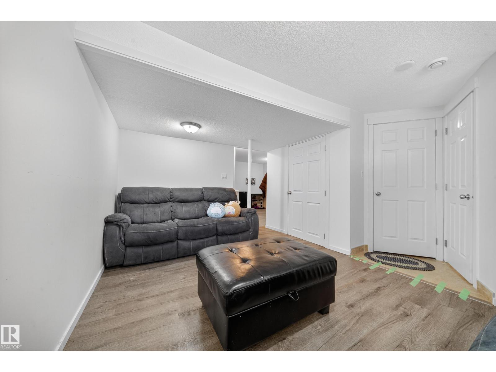 1553 Lakewood Rd W Nw, Edmonton, Alberta  T6K 2V7 - Photo 28 - E4461159