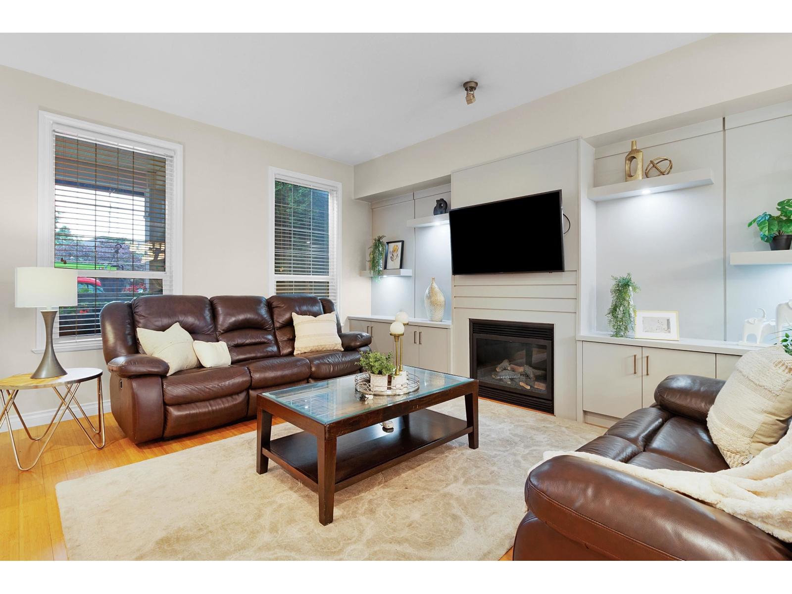 18043 70 Avenue, Surrey, British Columbia  V3S 6X3 - Photo 5 - R3053310