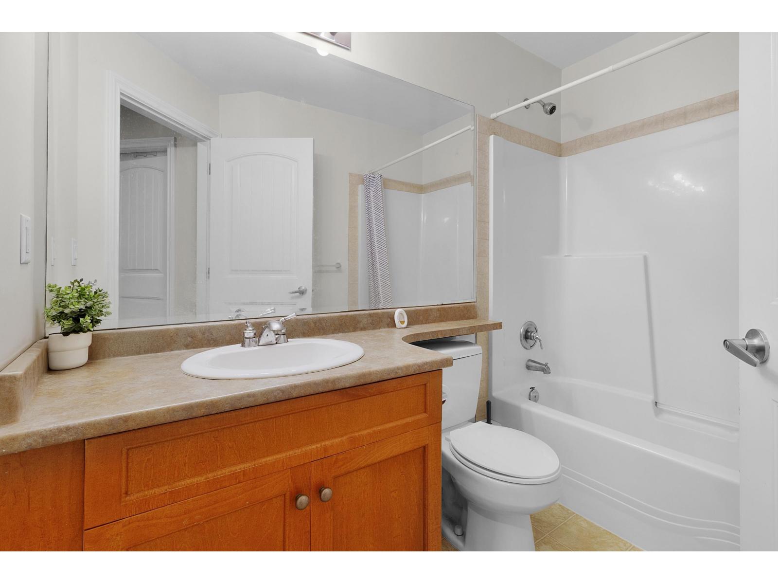 18043 70 Avenue, Surrey, British Columbia  V3S 6X3 - Photo 16 - R3053310