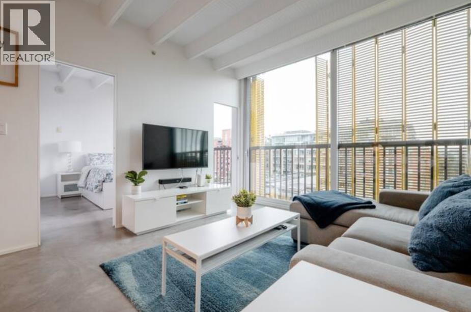701 219 E GEORGIA STREET, Vancouver, British Columbia