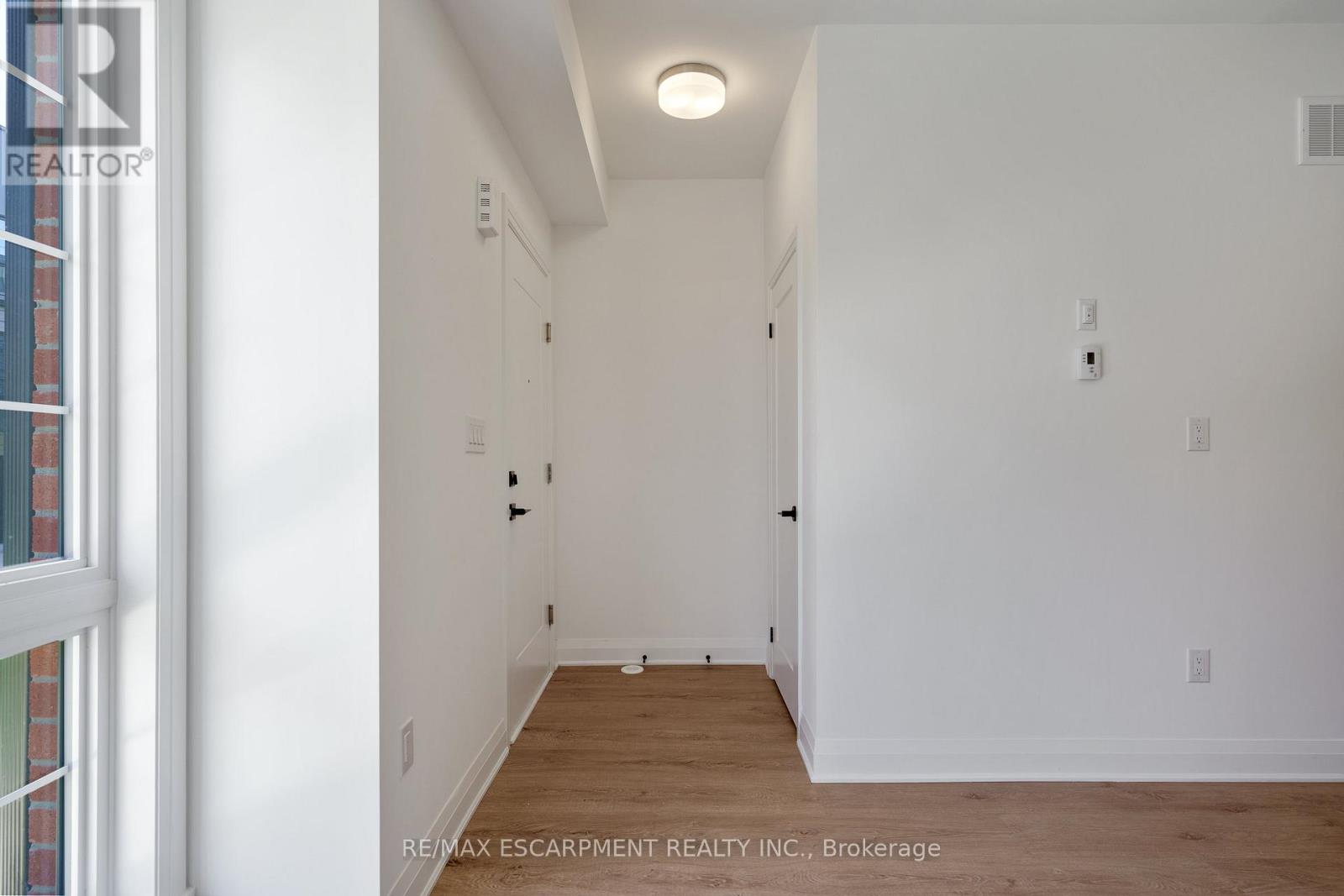 30 Burleigh Mews, Vaughan, Ontario  L4J 0M1 - Photo 16 - N12448303