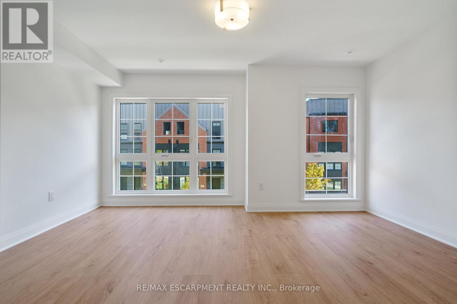 30 Burleigh Mews, Vaughan, Ontario  L4J 0M1 - Photo 10 - N12448303