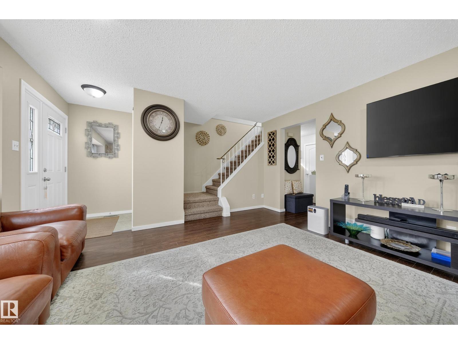 1553 Lakewood Rd W Nw, Edmonton, Alberta  T6K 2V7 - Photo 9 - E4461159