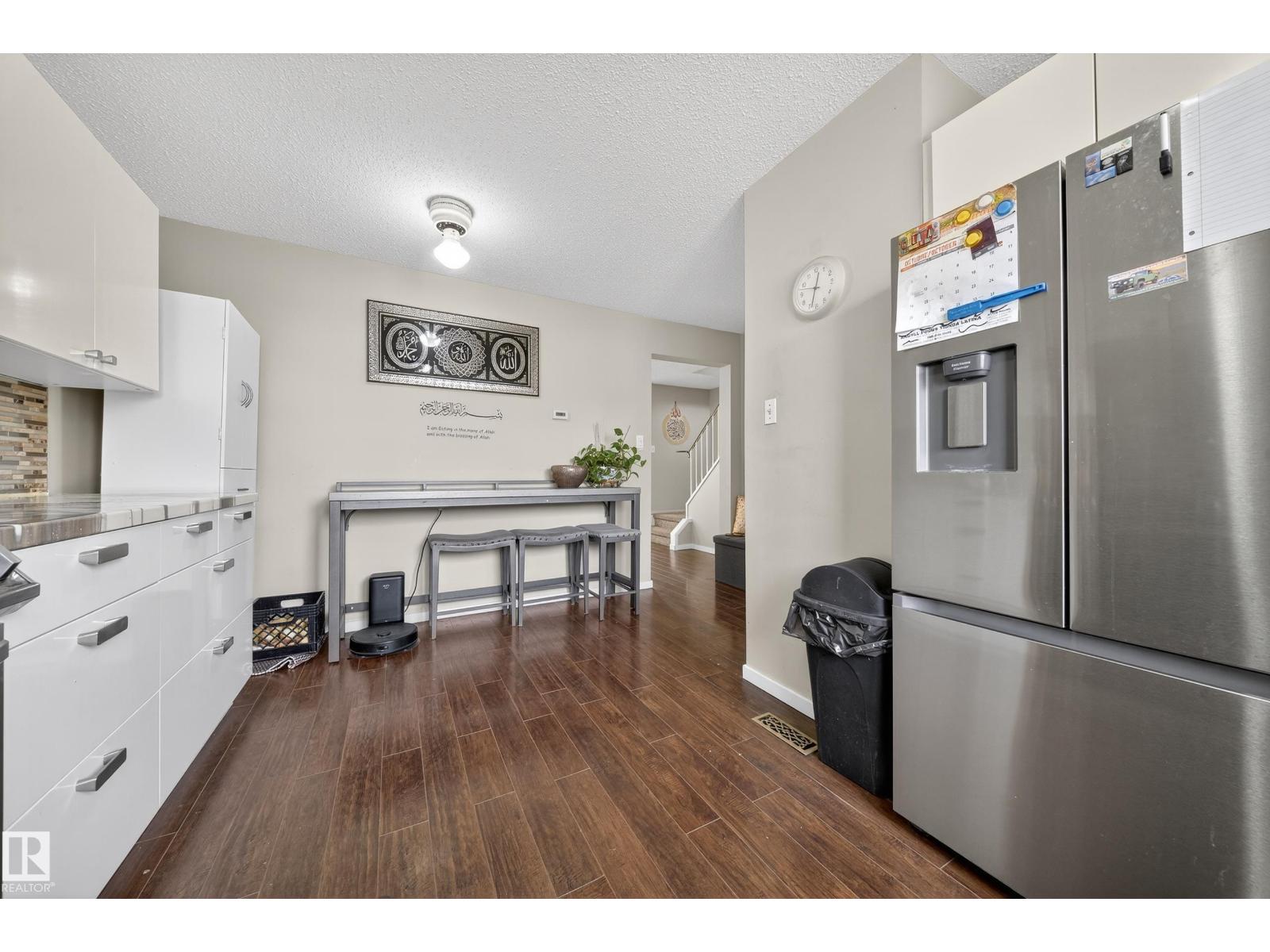 1553 Lakewood Rd W Nw, Edmonton, Alberta  T6K 2V7 - Photo 10 - E4461159