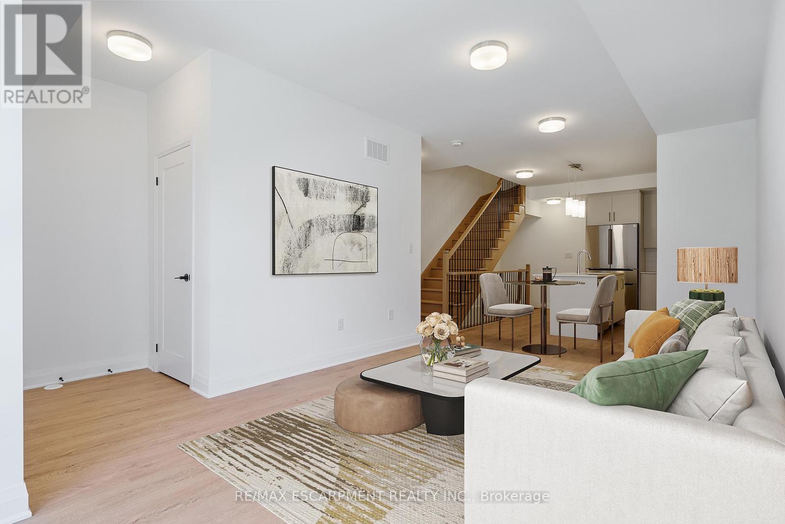30 Burleigh Mews, Vaughan, Ontario  L4J 0M1 - Photo 2 - N12448303