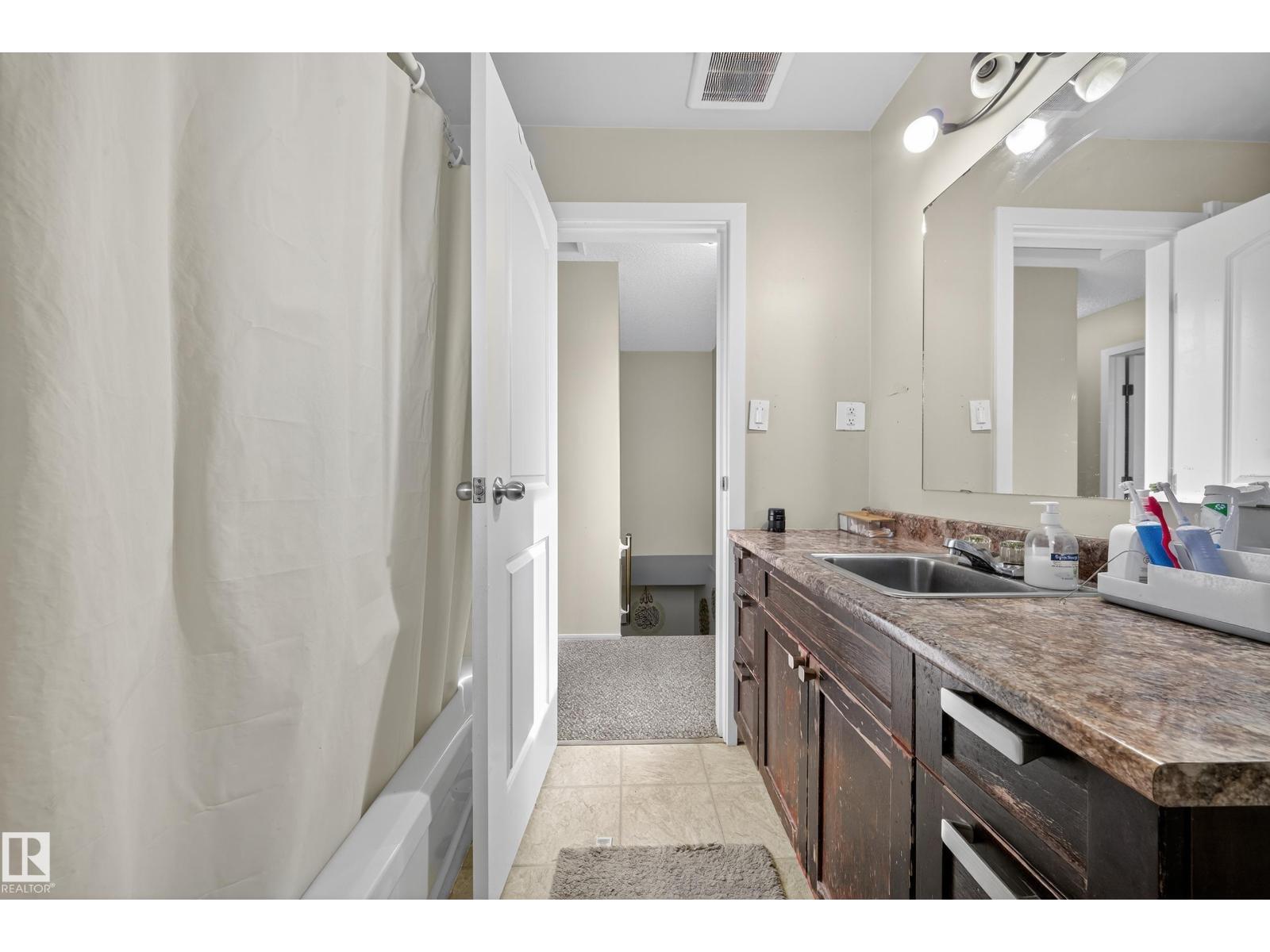 1553 Lakewood Rd W Nw, Edmonton, Alberta  T6K 2V7 - Photo 19 - E4461159