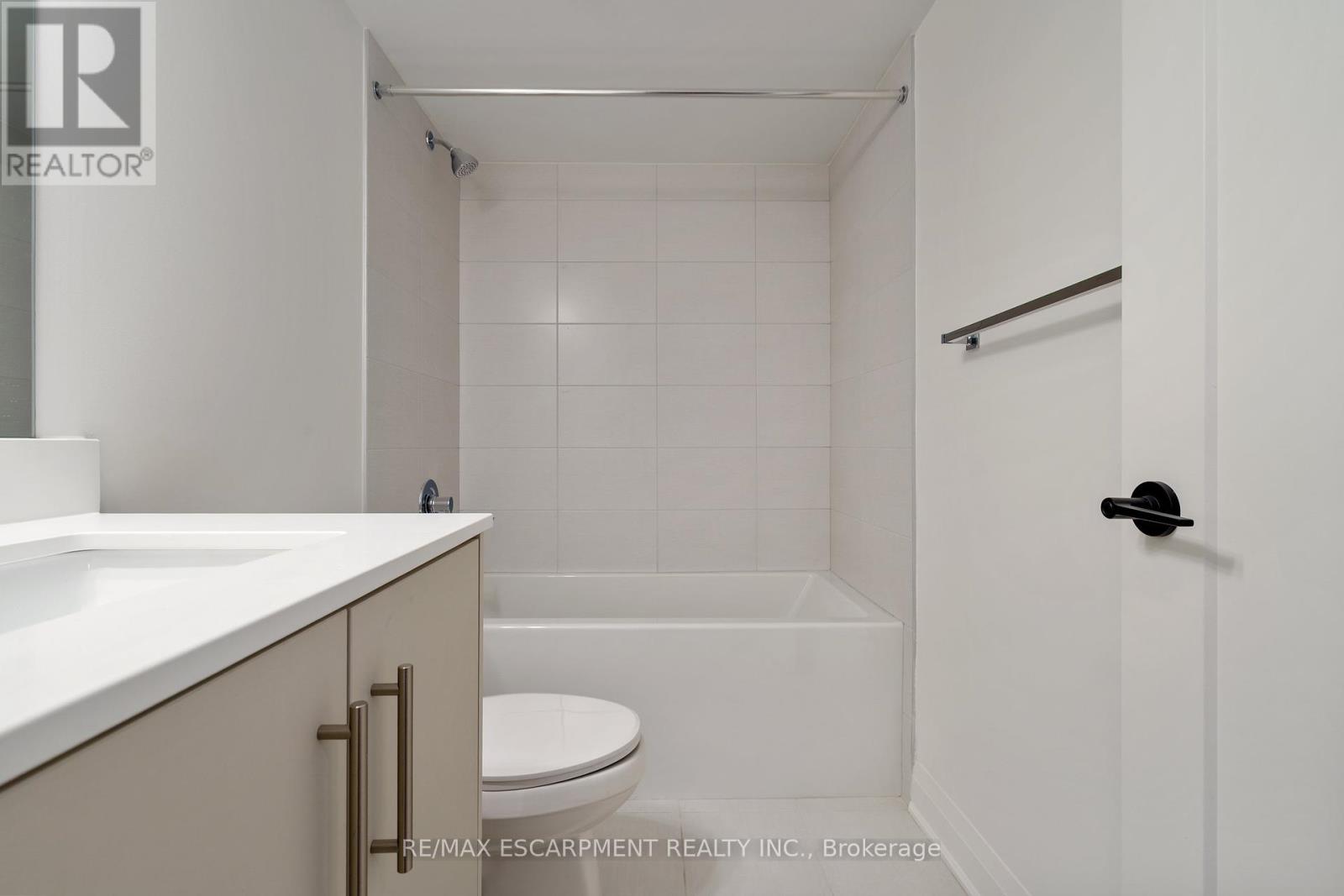 30 Burleigh Mews, Vaughan, Ontario  L4J 0M1 - Photo 31 - N12448303