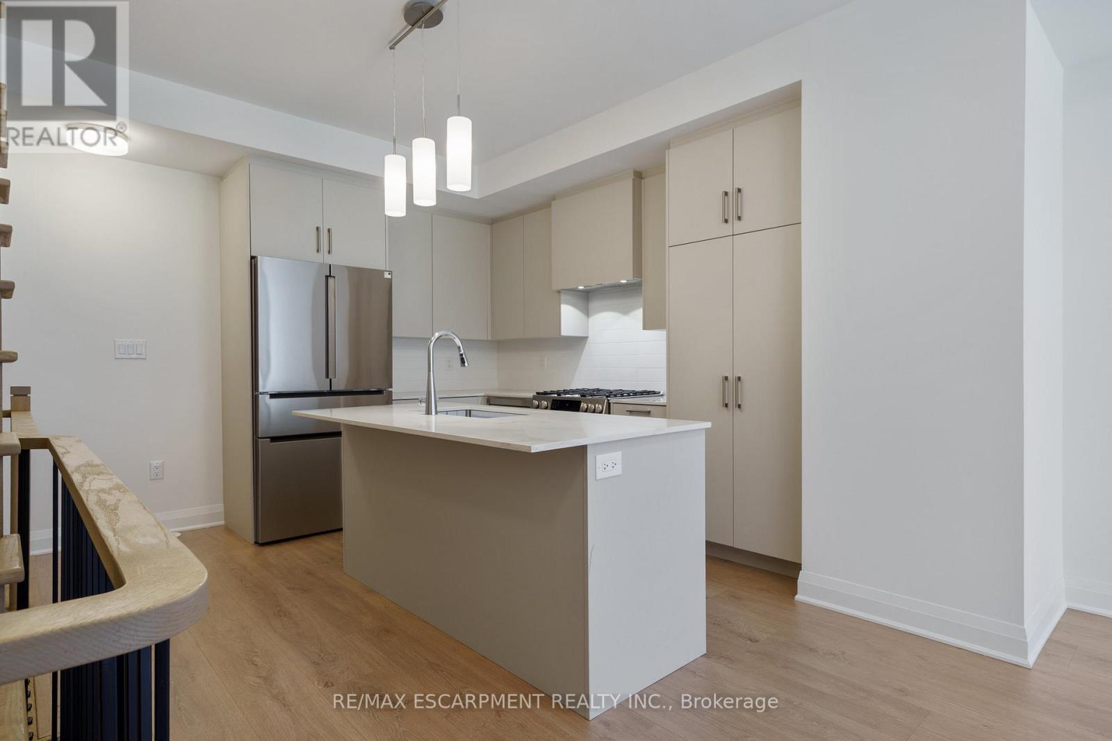 30 Burleigh Mews, Vaughan, Ontario  L4J 0M1 - Photo 5 - N12448303