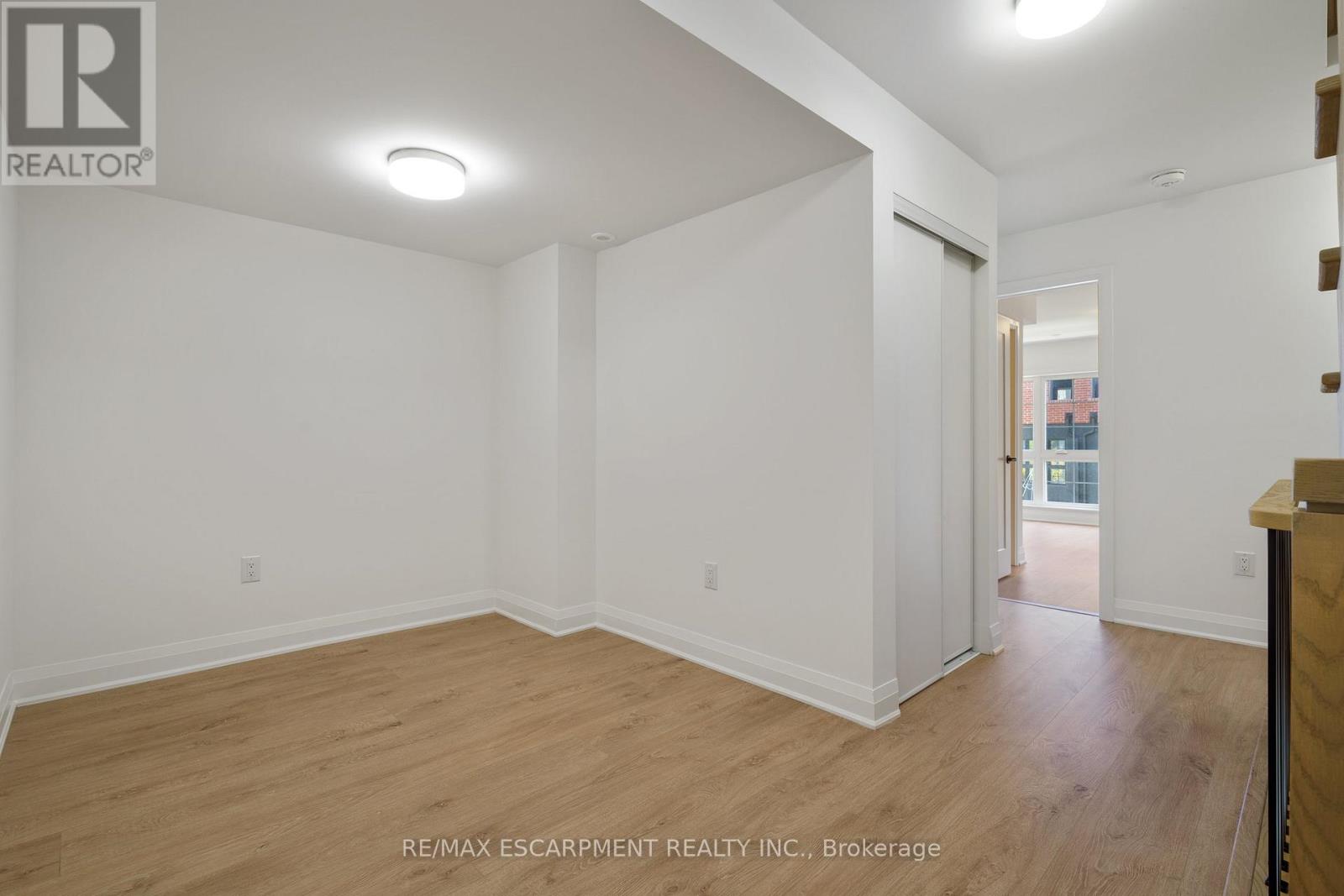 30 Burleigh Mews, Vaughan, Ontario  L4J 0M1 - Photo 8 - N12448303