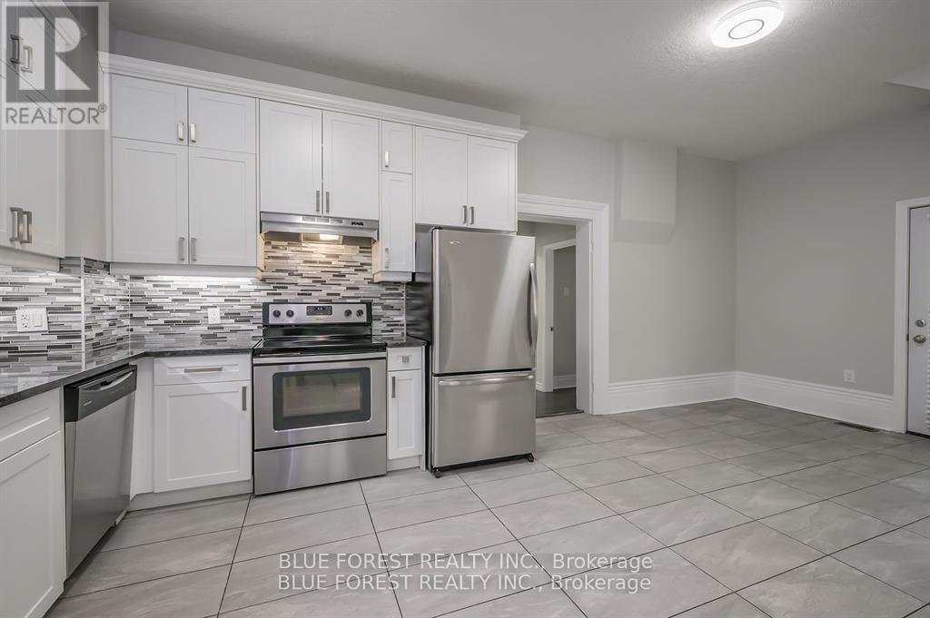 175 Sydenham Street, London East, Ontario  N6A 1W2 - Photo 5 - X12450720