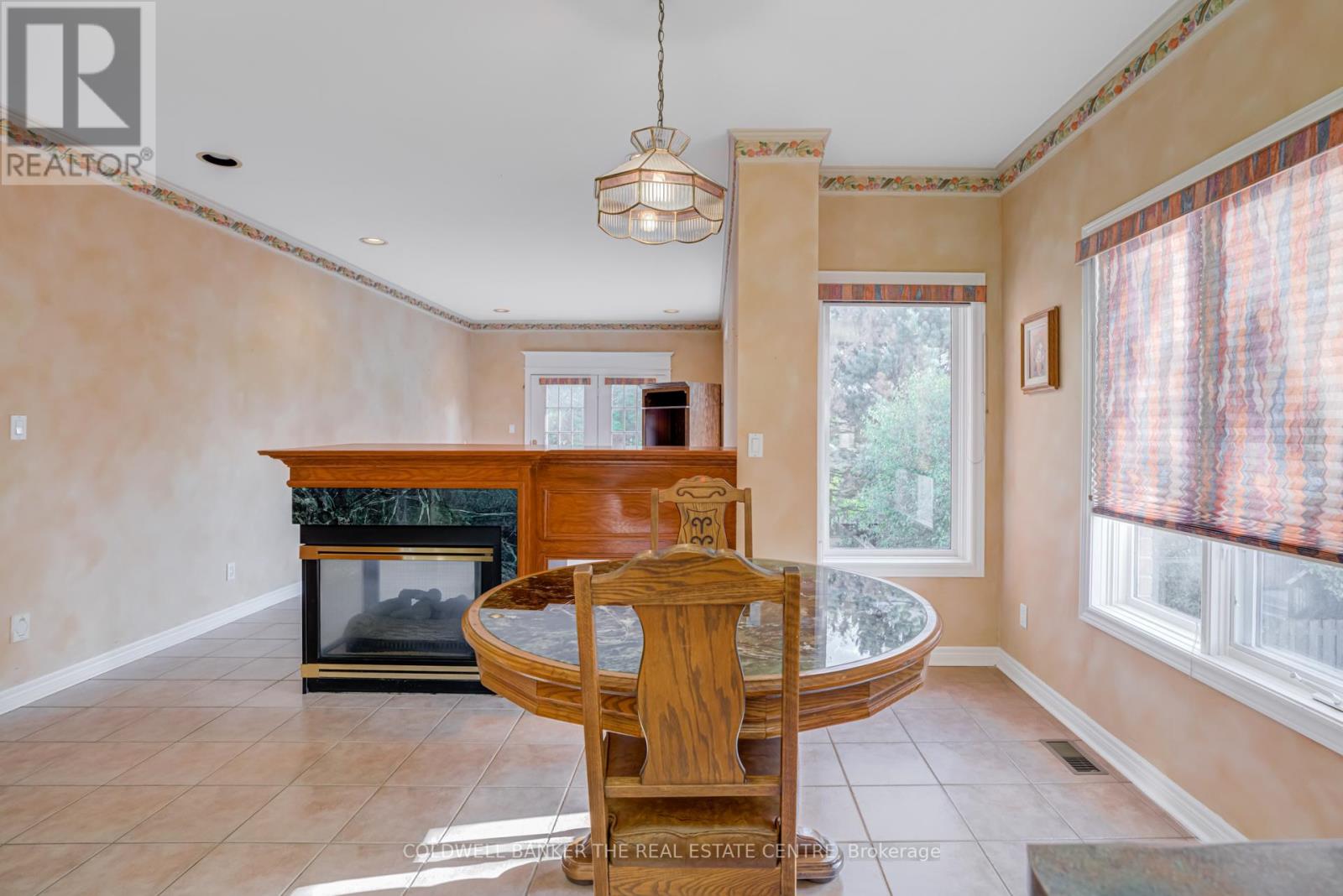 206 Shaftsbury Avenue, Richmond Hill, Ontario  L4C 0E8 - Photo 16 - N12450668