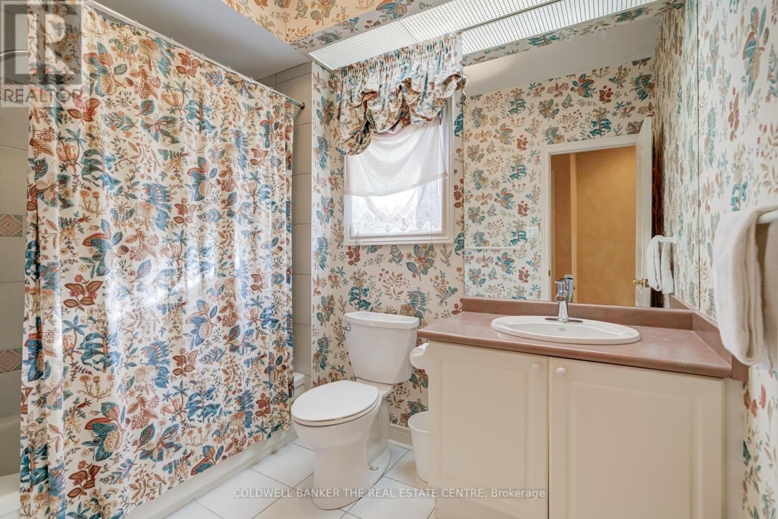 206 Shaftsbury Avenue, Richmond Hill, Ontario  L4C 0E8 - Photo 32 - N12450668