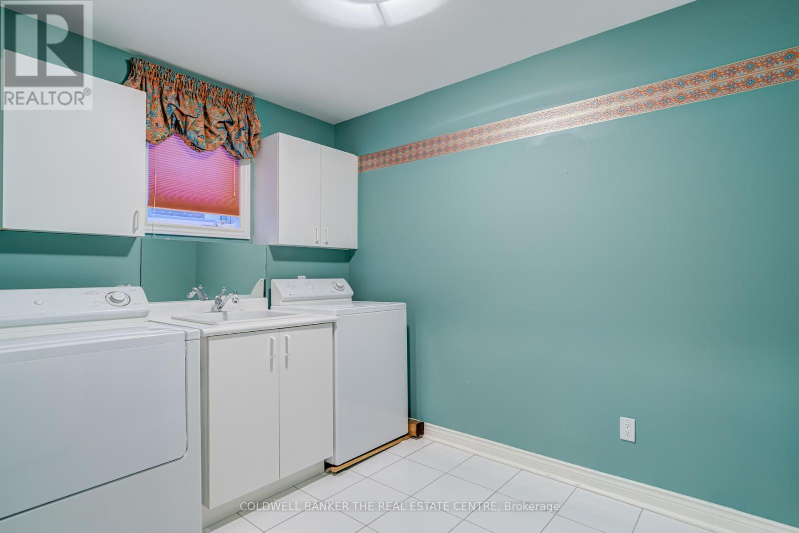 206 Shaftsbury Avenue, Richmond Hill, Ontario  L4C 0E8 - Photo 43 - N12450668