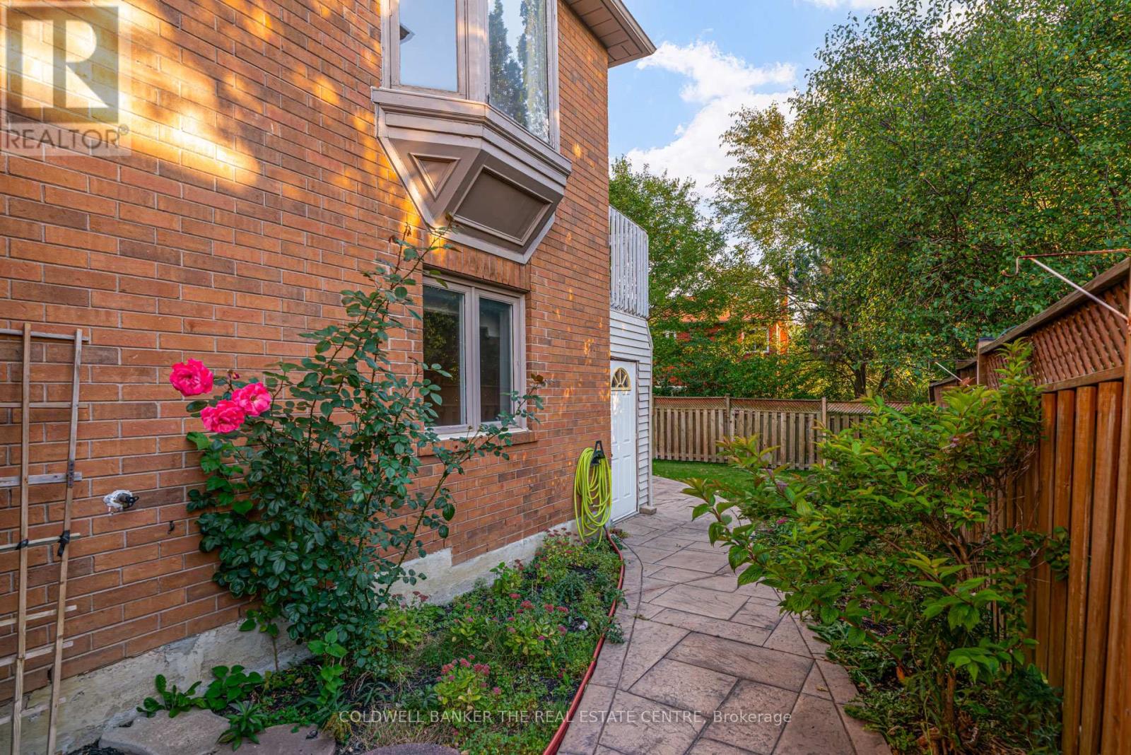 206 Shaftsbury Avenue, Richmond Hill, Ontario  L4C 0E8 - Photo 50 - N12450668