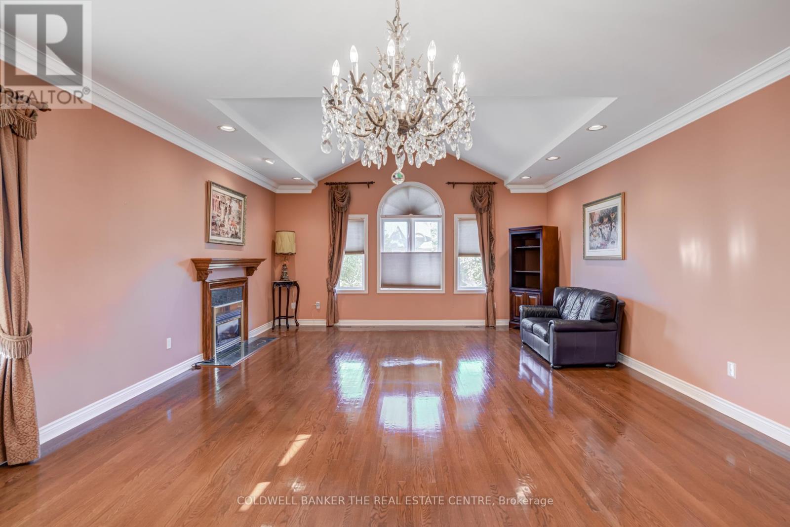 206 Shaftsbury Avenue, Richmond Hill, Ontario  L4C 0E8 - Photo 7 - N12450668