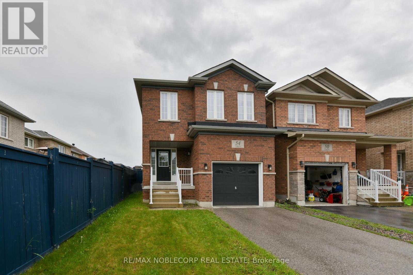 54 LONG STREET, Bradford West Gwillimbury, Ontario