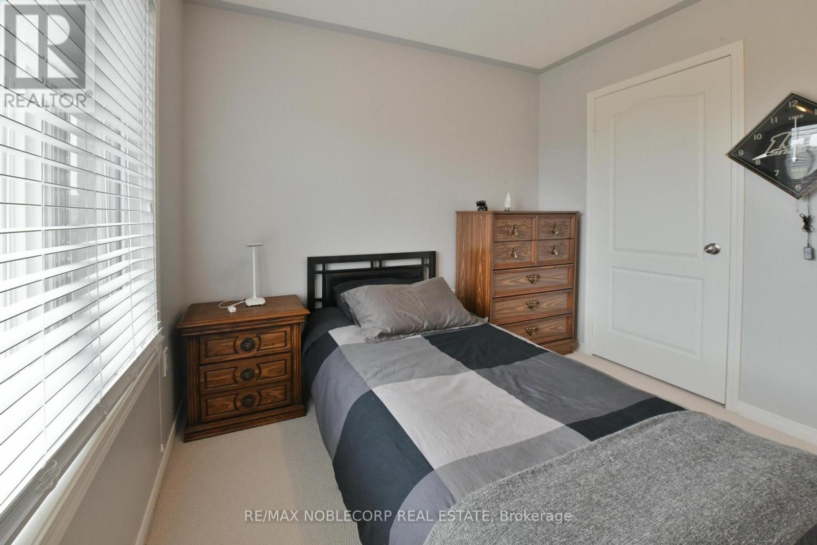 54 Long Street, Bradford West Gwillimbury, Ontario  L3Z 2A4 - Photo 24 - N12450670