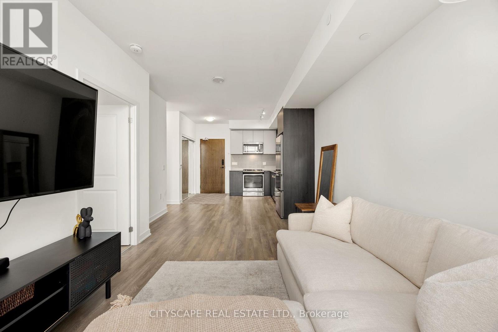 201 - 100 Eagle Rock Way, Vaughan, Ontario  L6A 5B9 - Photo 10 - N12450677