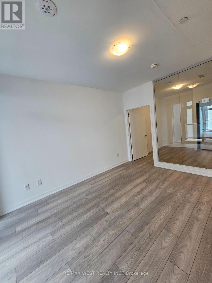 420 - 10 Abeja Street, Vaughan, Ontario  L4K 0R4 - Photo 8 - N12450679