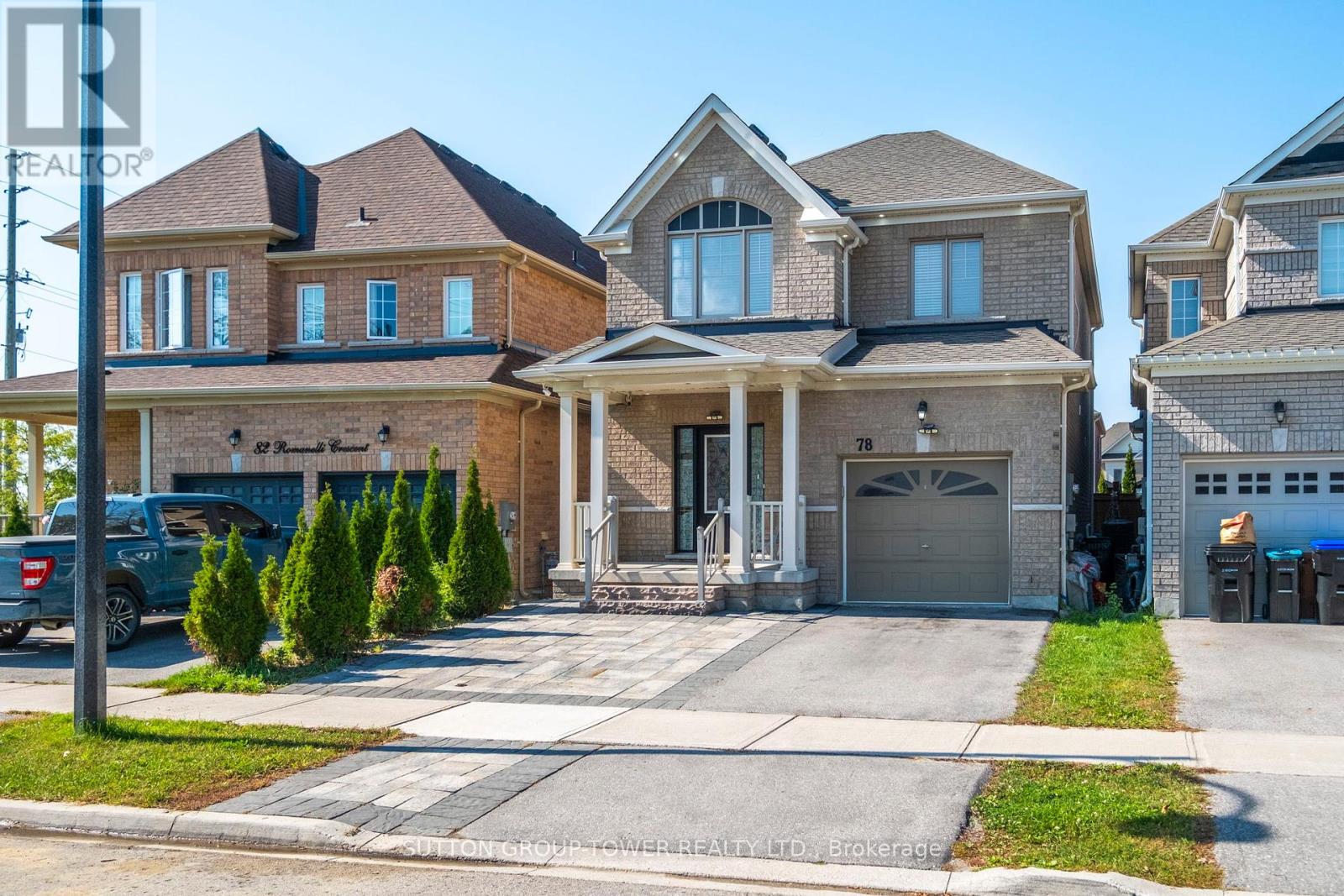 78 Romanelli Crescent, Bradford West Gwillimbury, Ontario  L3Z 0X7 - Photo 2 - N12450704