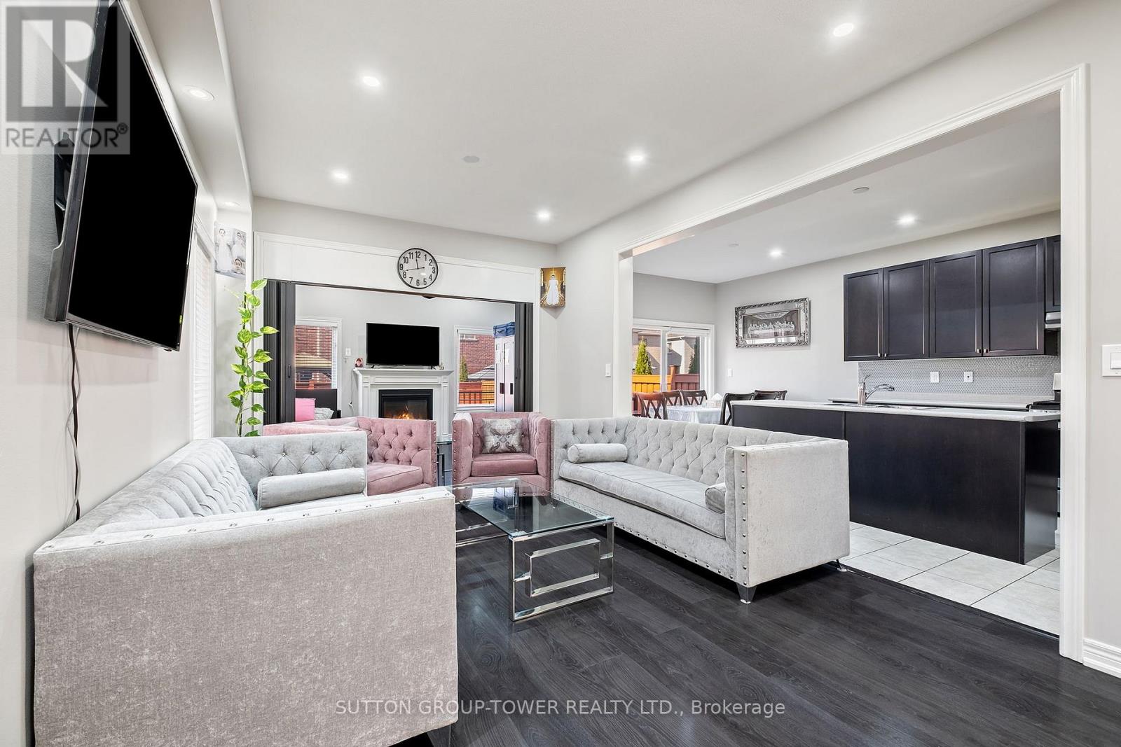 78 Romanelli Crescent, Bradford West Gwillimbury, Ontario  L3Z 0X7 - Photo 8 - N12450704