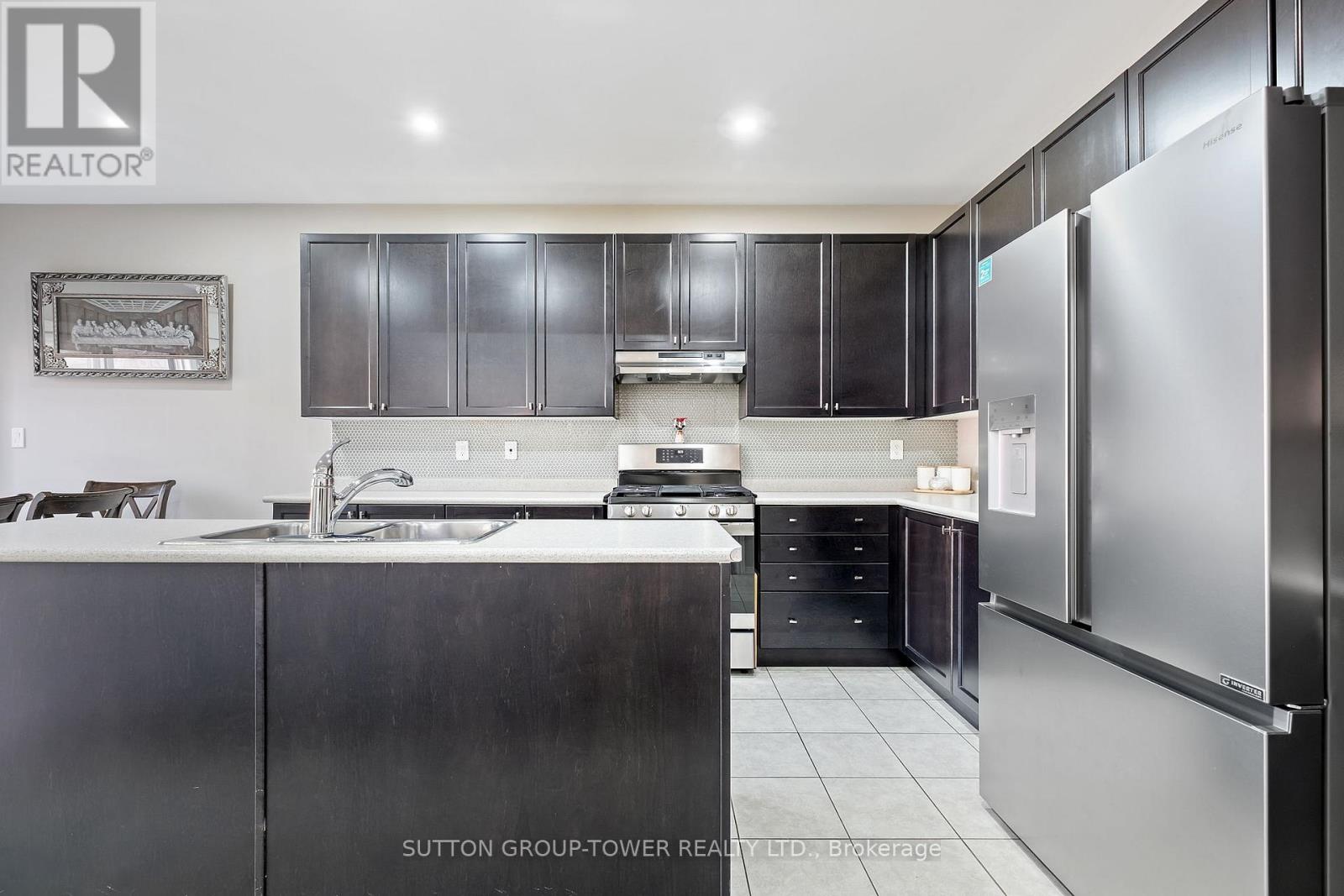 78 Romanelli Crescent, Bradford West Gwillimbury, Ontario  L3Z 0X7 - Photo 9 - N12450704