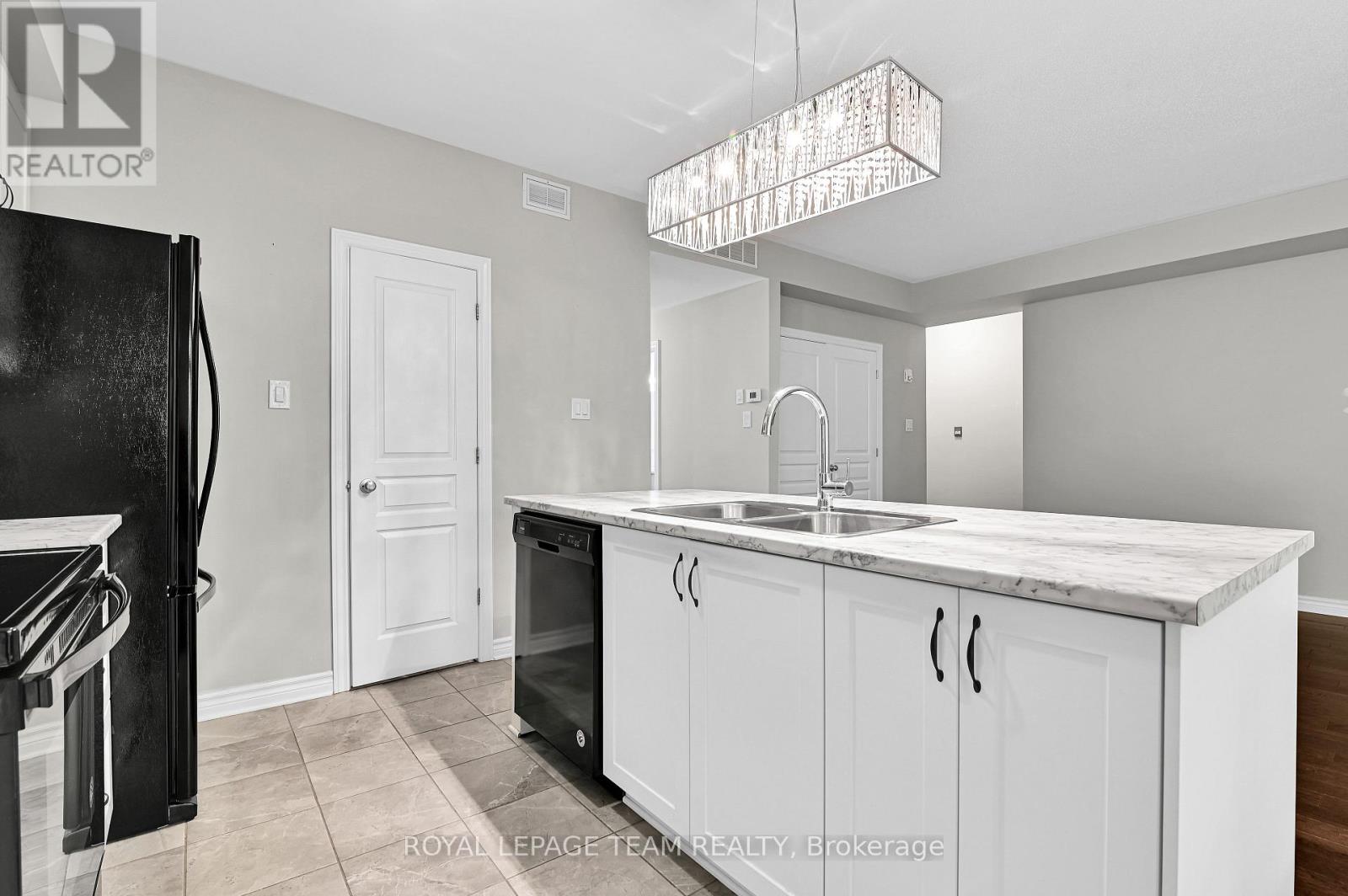 32 - 1030 D Beryl Private, Ottawa, Ontario  K1V 2M4 - Photo 10 - X12450715
