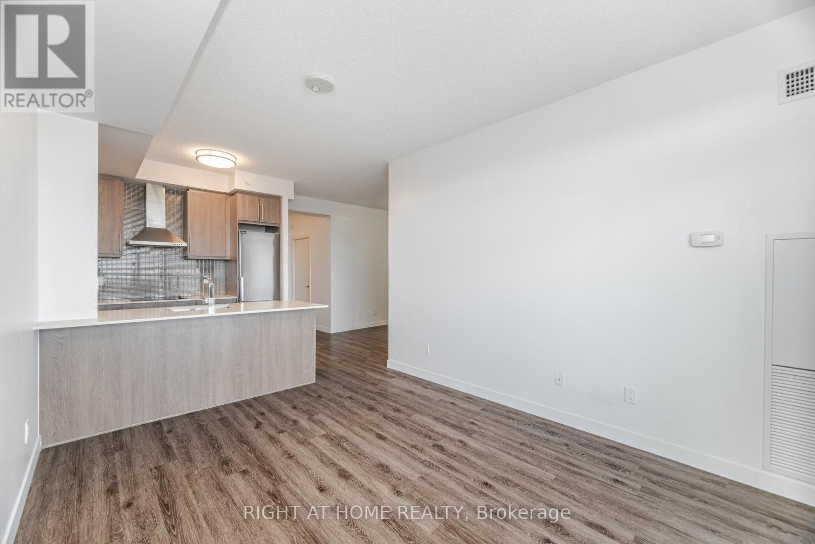 1003 - 2093 Fairview Street, Burlington, Ontario  L7R 0E6 - Photo 12 - W12450654